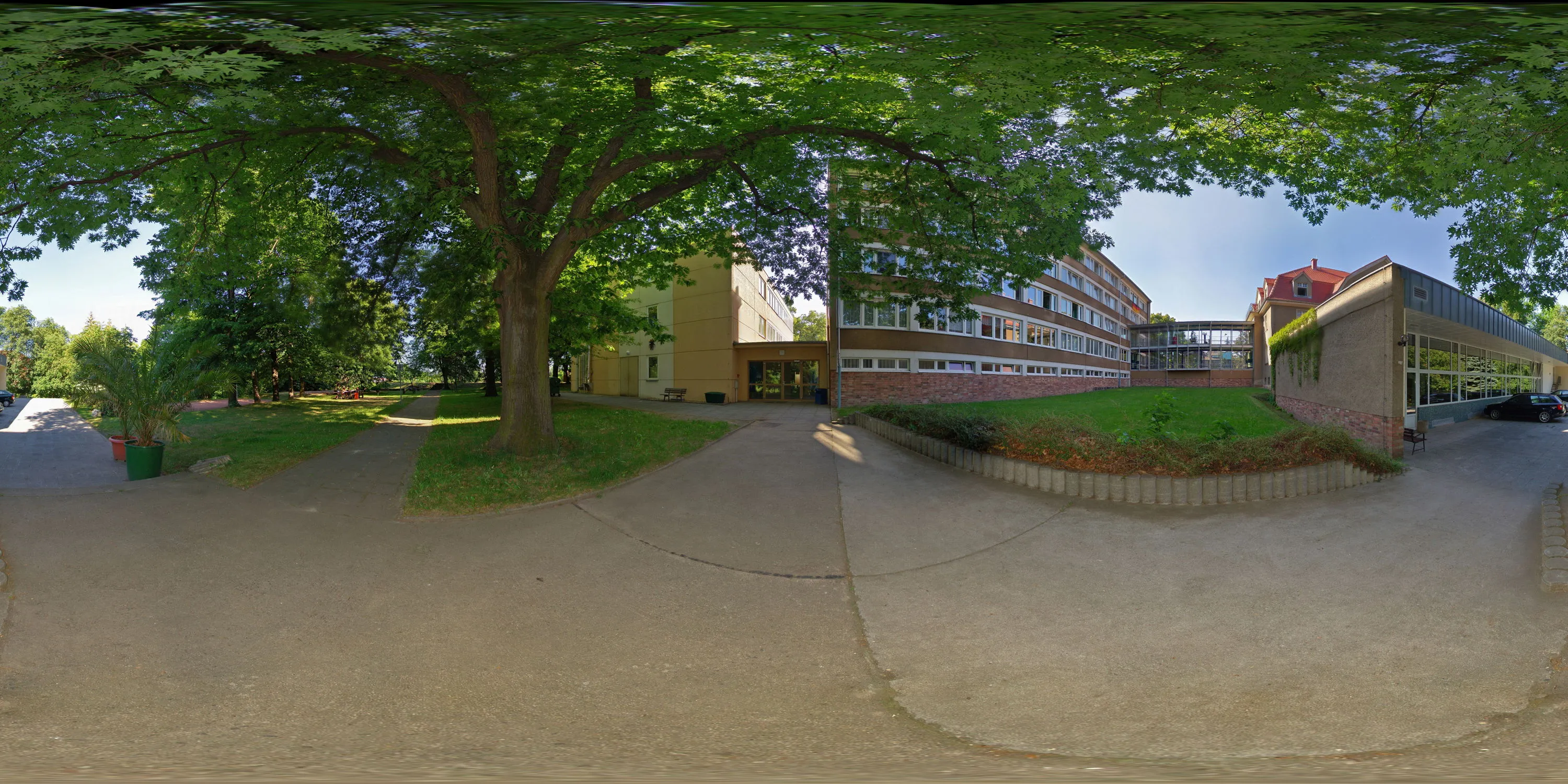 360 Grad Panorama Ansicht: Auf dem Hof in BSZ BZ
