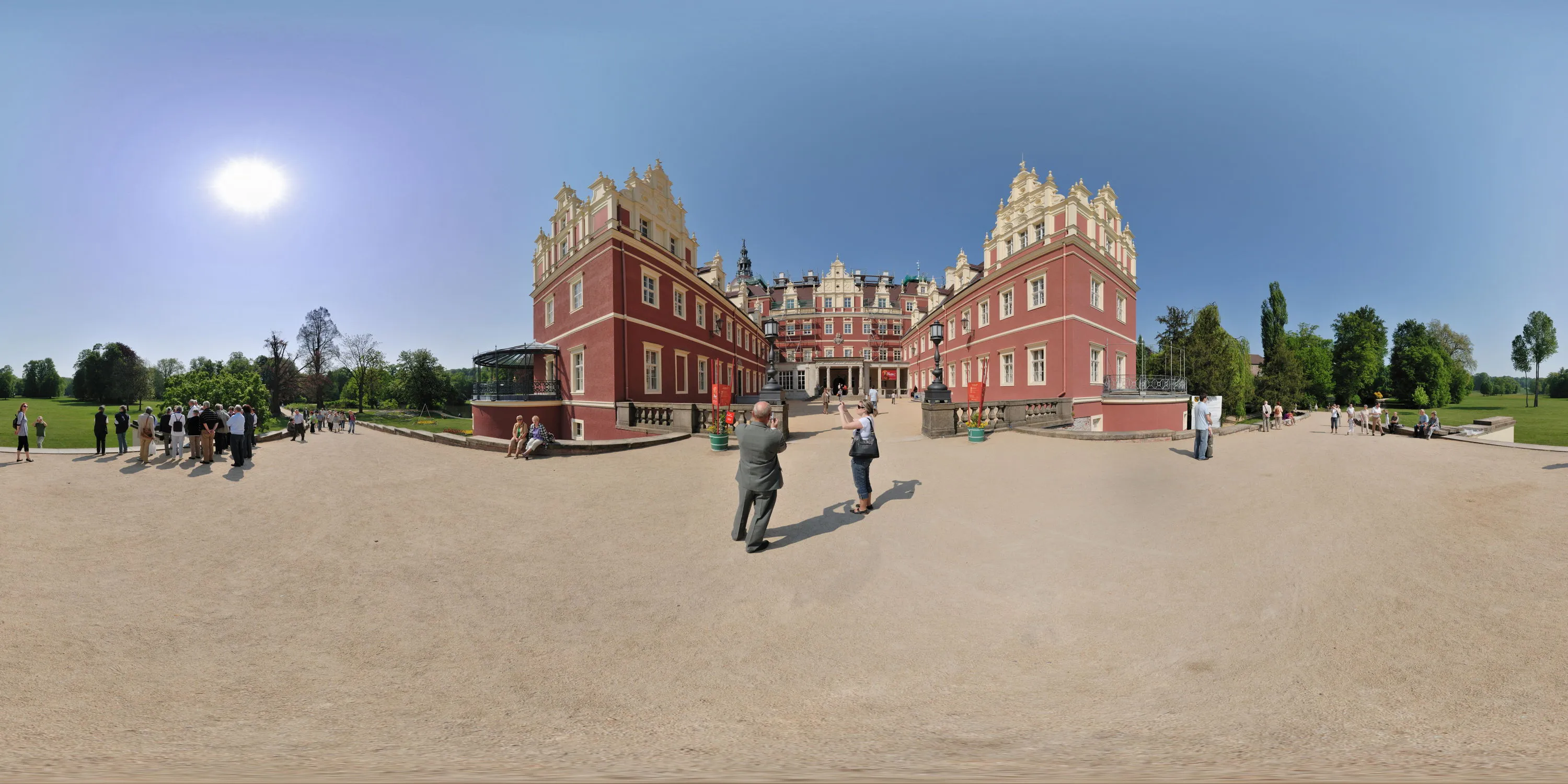 360 Grad Panorama Ansicht: Schloss Muskau Ostseite in Fürst Pückler Park