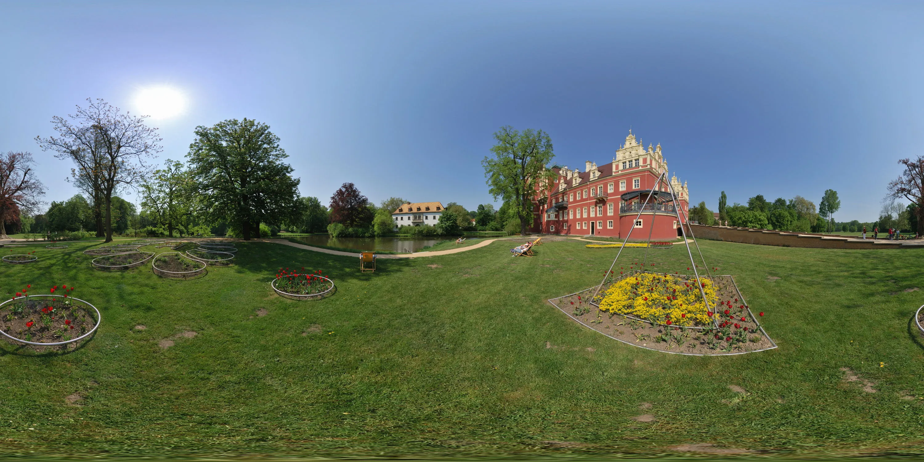 360 Grad Panorama Ansicht: Schloss Muskau Südseite in Fürst Pückler Park