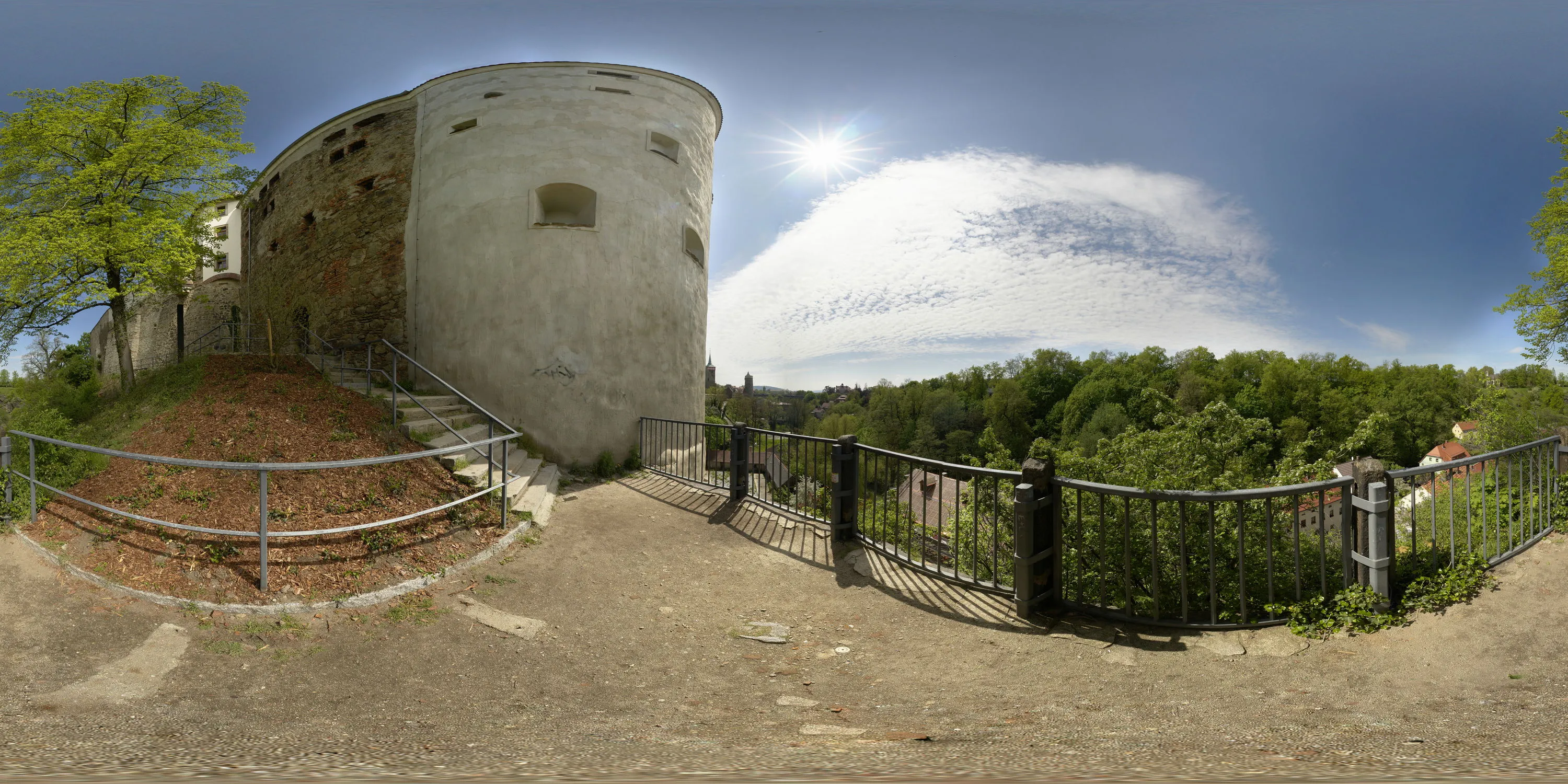 360 Grad Panorama Ansicht: Burgwasserturm in Frühling 08