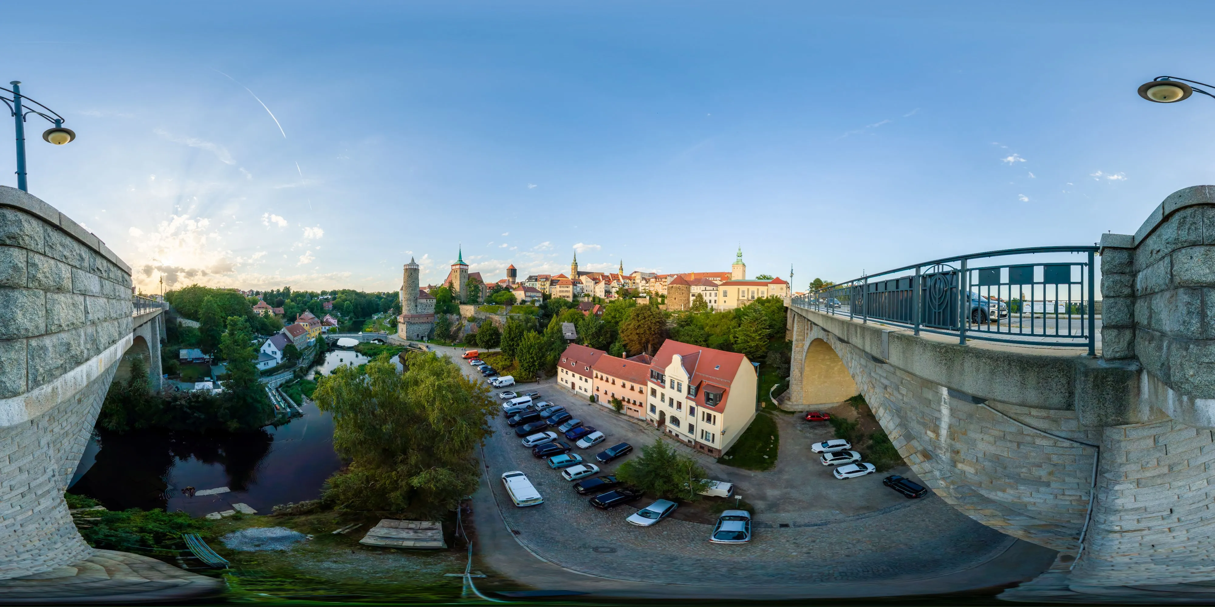 360° Panorama Ansicht: Aussicht von der Friedensbrücke