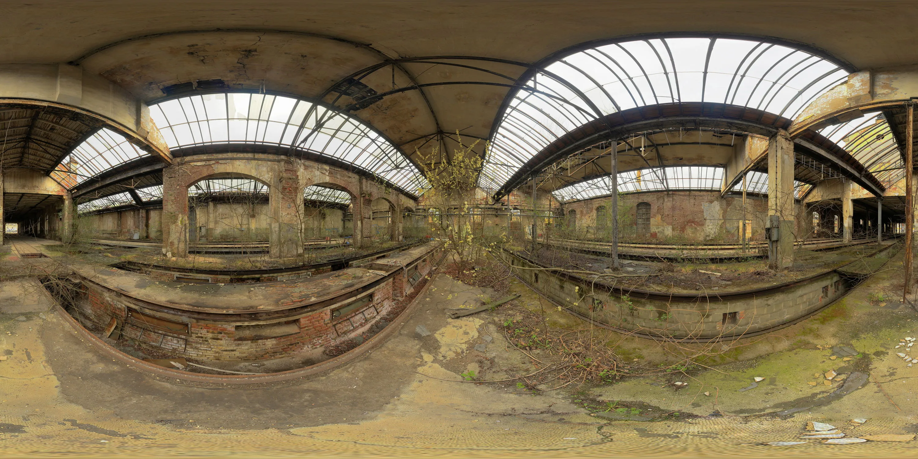 360 Grad Panorama Ansicht: Halle in Strassenbahnhof Dresden/ Mickten