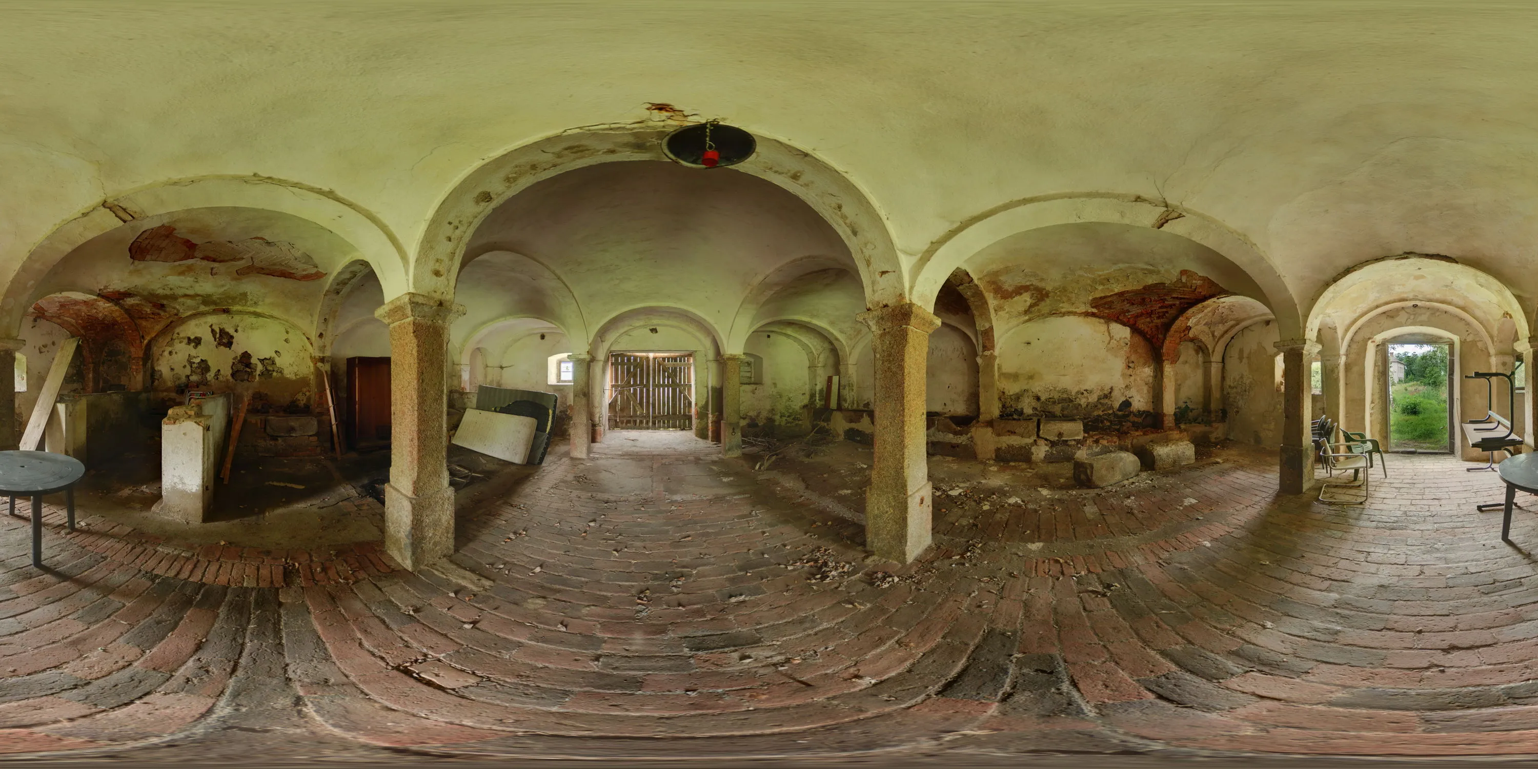 360 Grad Panorama Ansicht: Alter Stall Innen in Deutsch-Ossig
