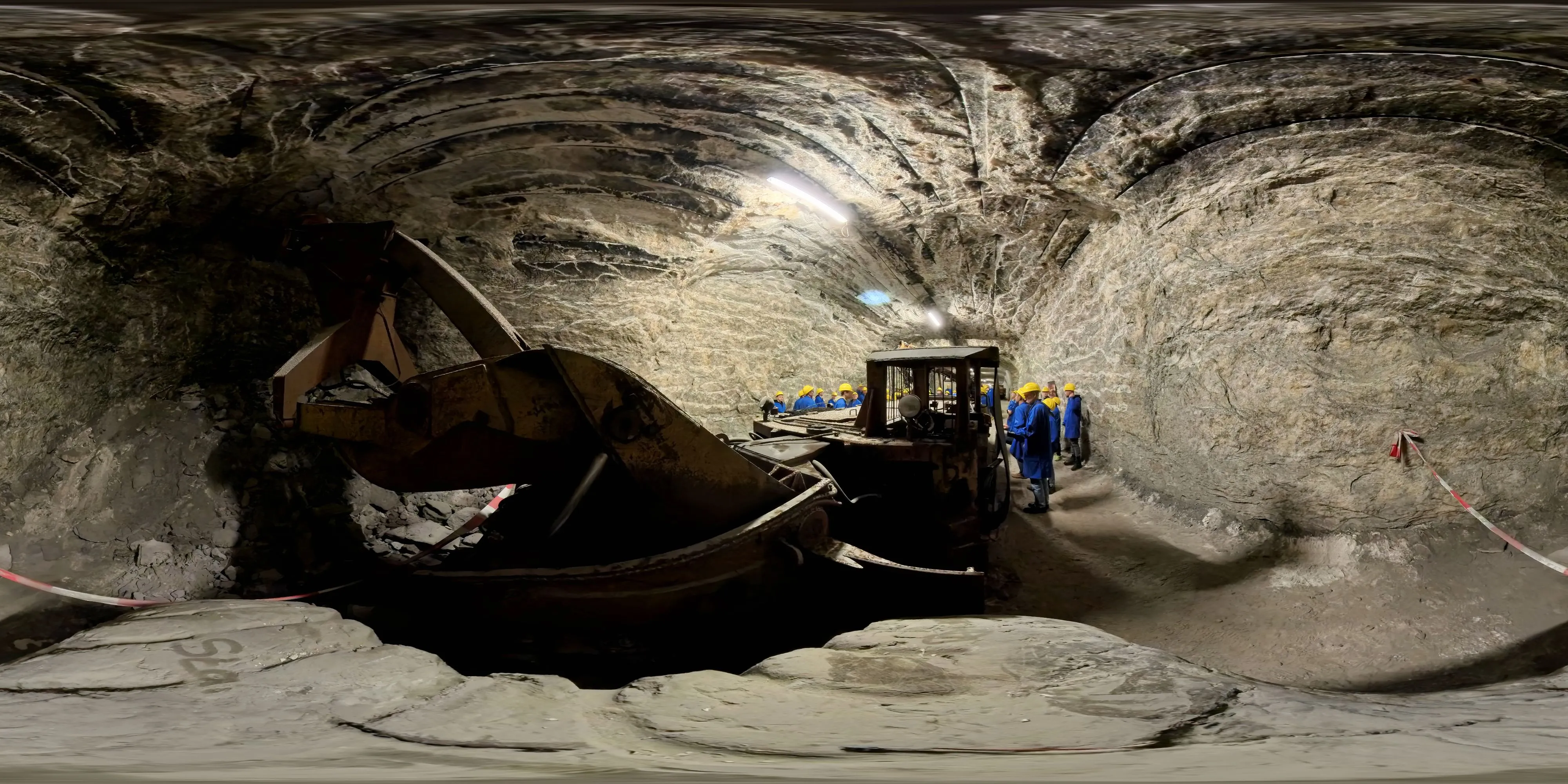 360 Grad Panorama Ansicht: Überkopflader in Erlebnisbergwerk Sondershausen