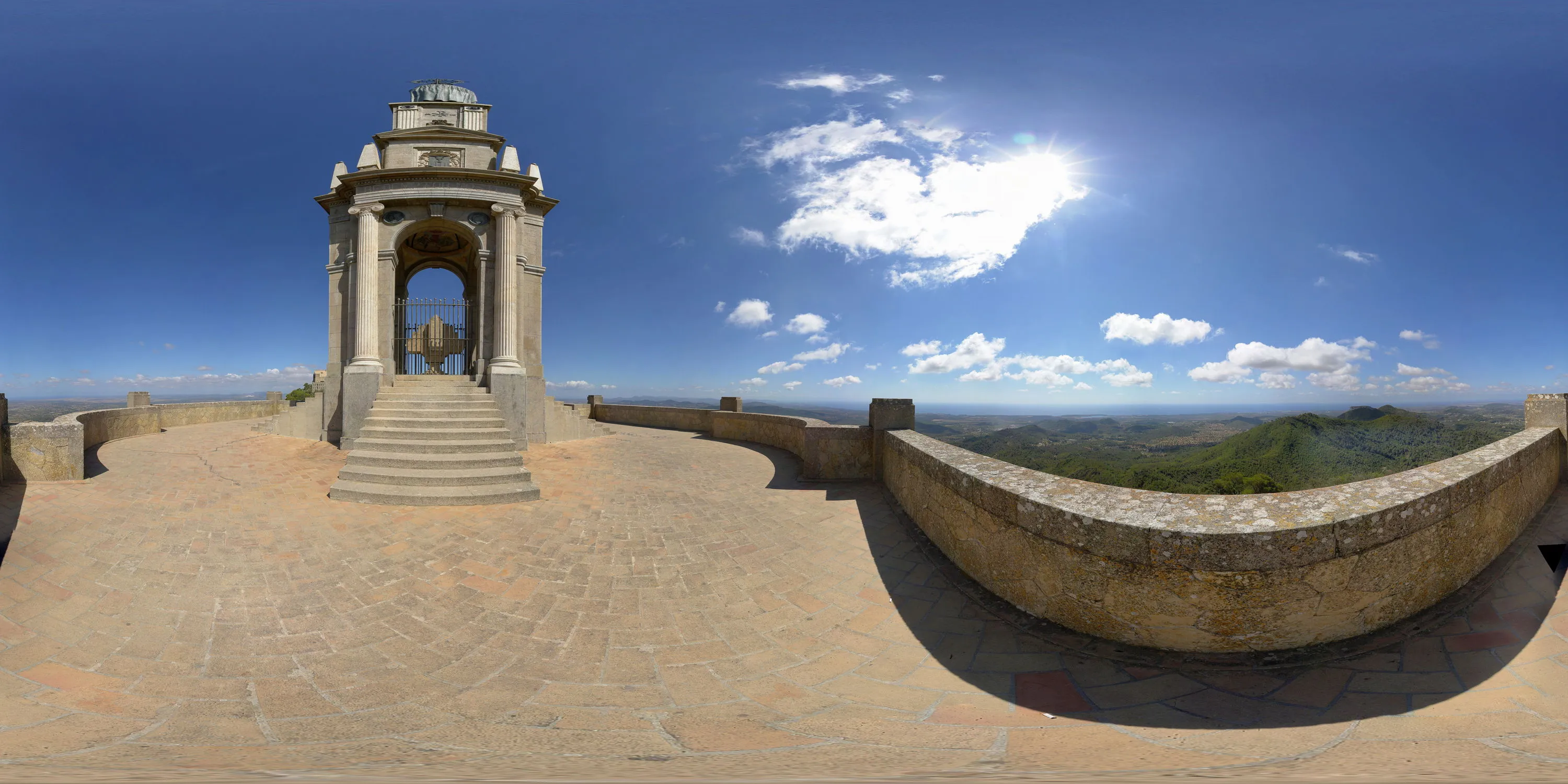 360 Grad Panorama Ansicht: Felantix - Monument del Crist Rei in Mallorca