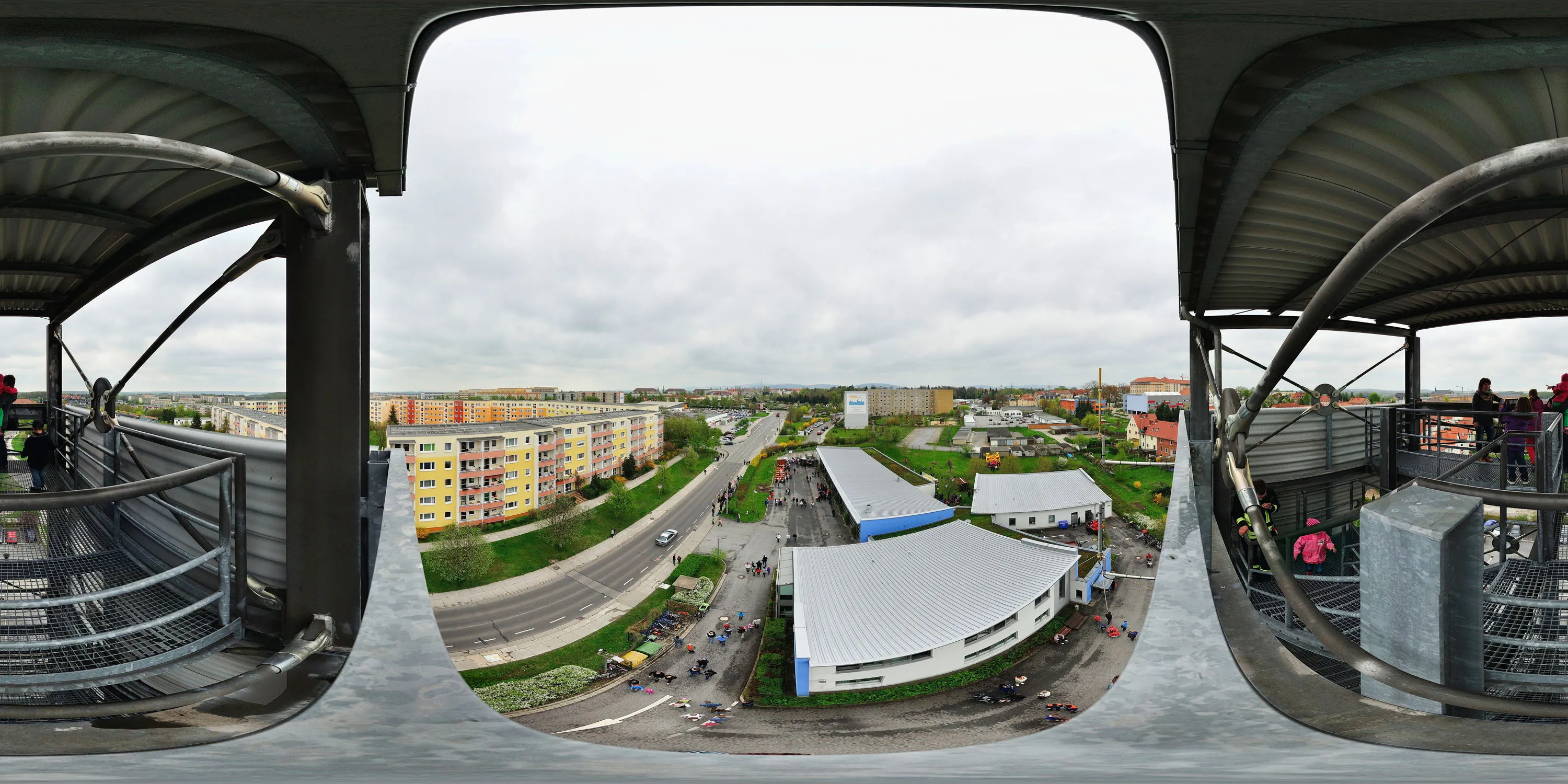360 Grad Panorama Ansicht: Übungsturm Südaussicht in Frühling 2013
