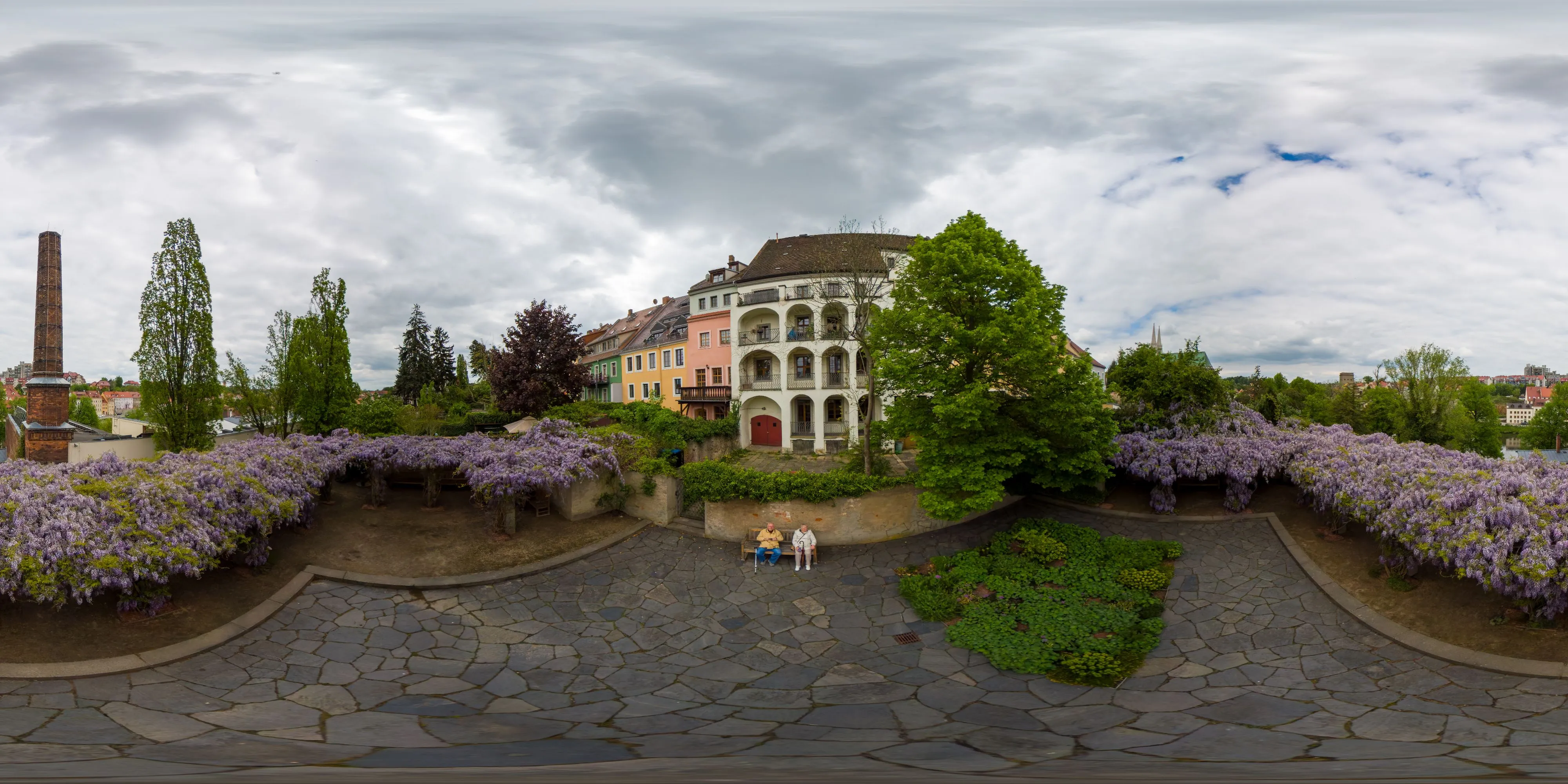 360 Grad Panorama Ansicht: Ochsenzwinger - Terrasse mit Blauregen in Görlitz