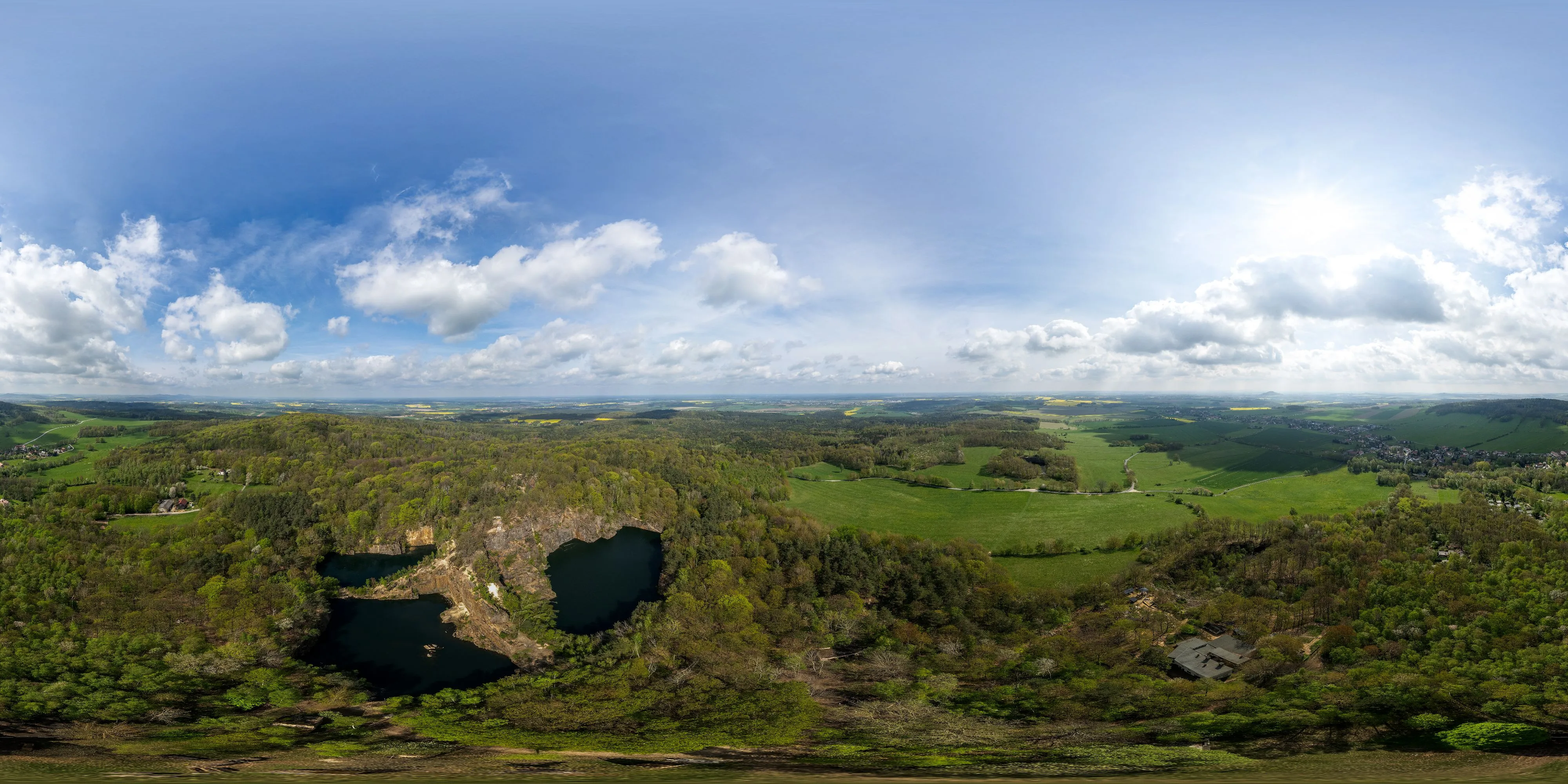 360 Grad Panorama Ansicht: Luftpanorama - Granitabbaugebiet  in Königshainer Berge