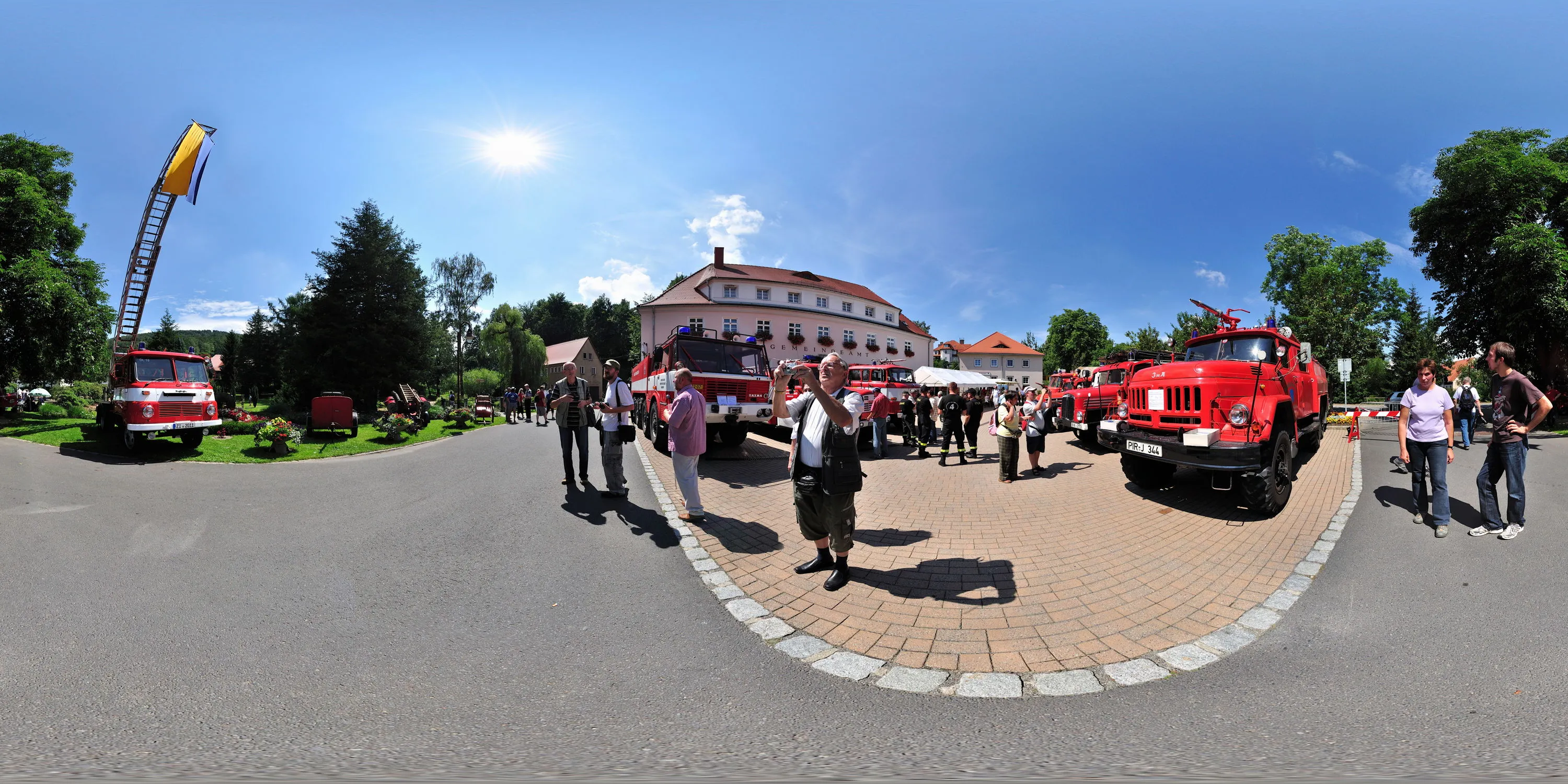 360 Grad Panorama Ansicht: Feuerwehrausstellung in Historik Mobil 2011