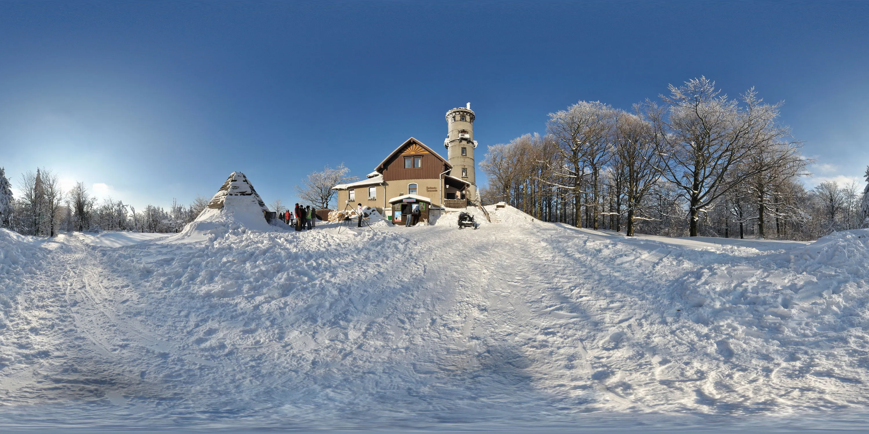 360 Grad Panorama Ansicht: Turmbaude Winter in Berg Hochwald