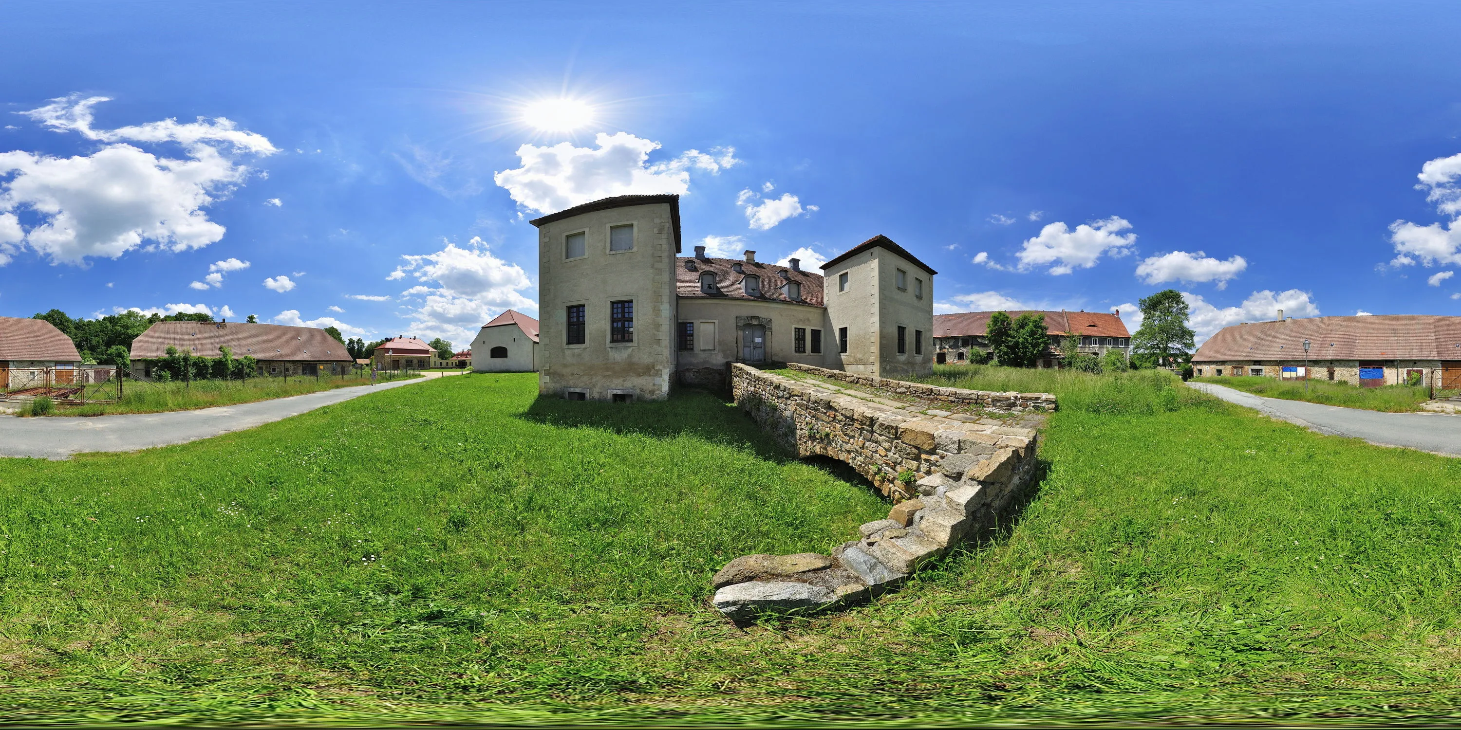 360 Grad Panorama Ansicht: Altes Schloß Königshain in Königshainer Berge