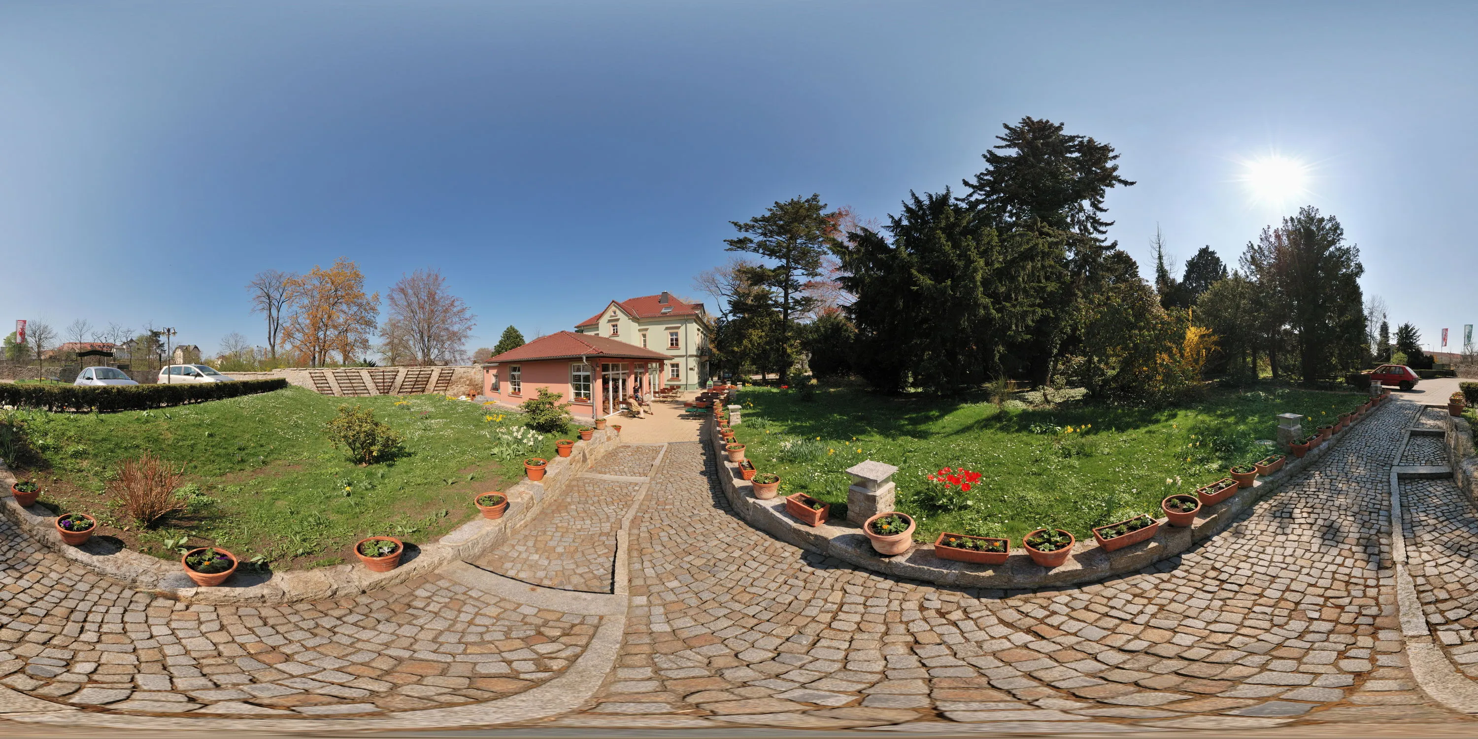 360 Grad Panorama Ansicht: Hotel "Garni" im Wilhelm-Weiße-Garten in Kamenz