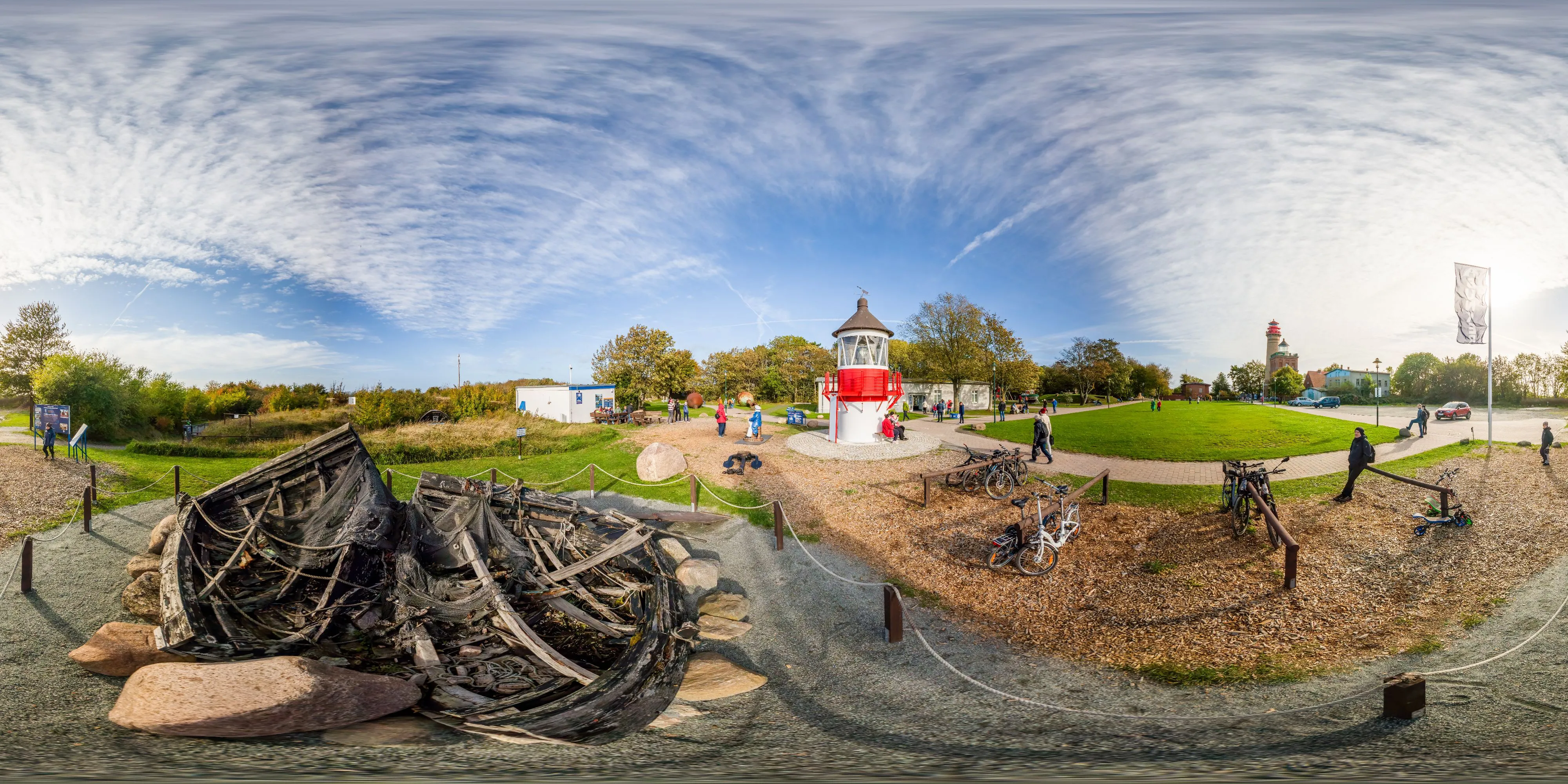 360° Panorama Ansicht: Kleiner Leuchtturm