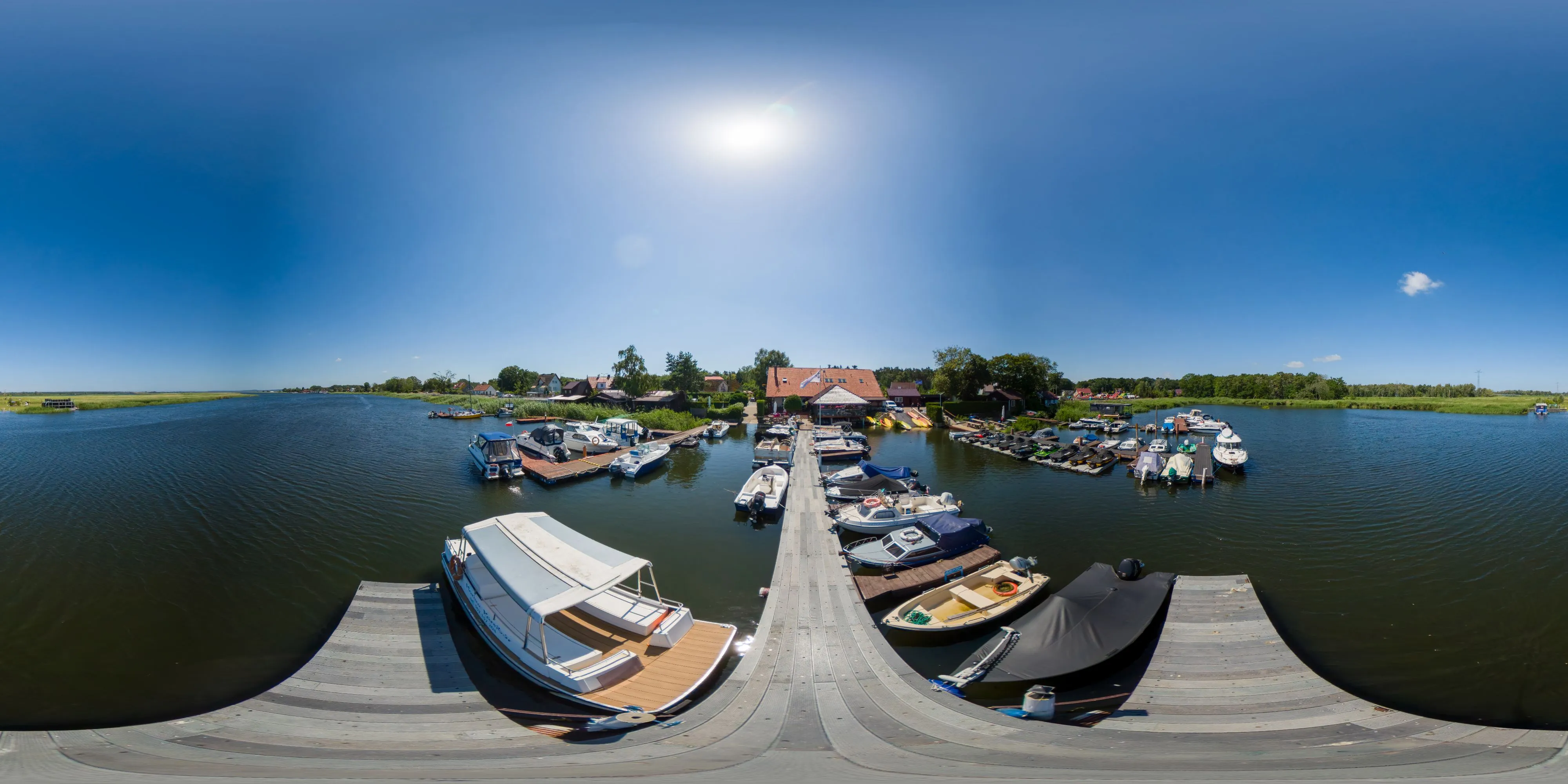 360° Panorama Ansicht: Marina Karsibór