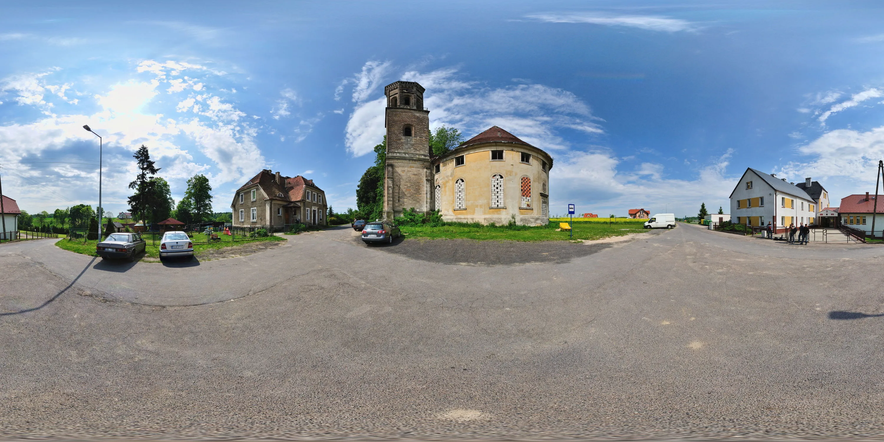 360 Grad Panorama Ansicht: Kirche Giersdorf Außenansicht in Polen