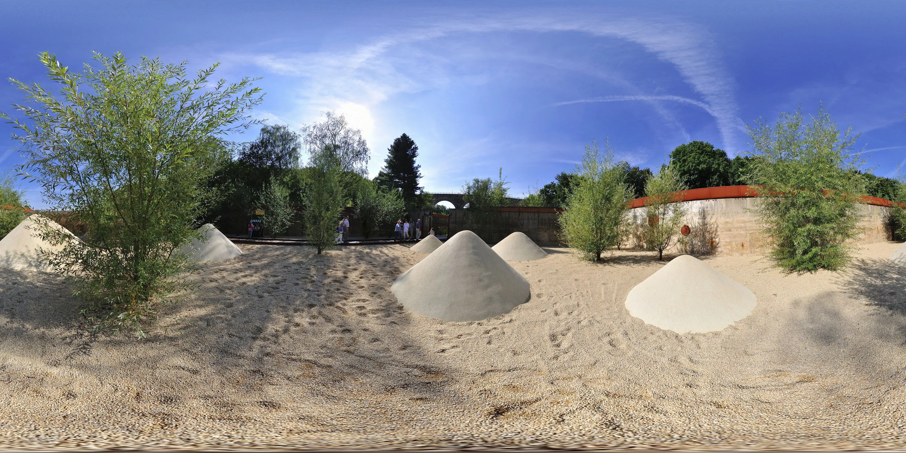 360 Grad Panorama Ansicht: Zuckerhüte im Setzgarten in 6. Sächsische Landesgartenschau in Löbau