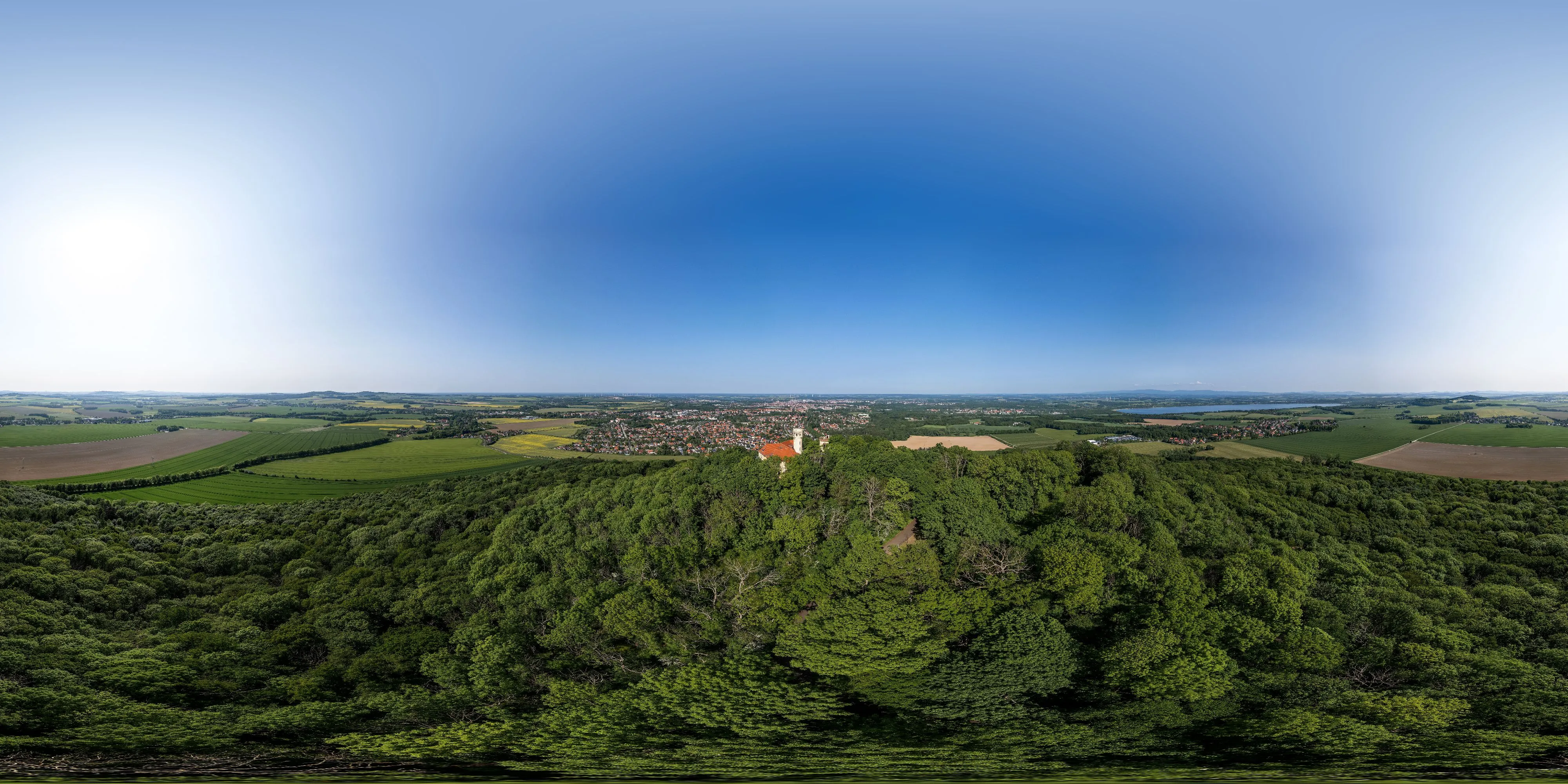 360 Grad Panorama Ansicht: Luftpanorama - Landeskrone - Südwestansicht in Görlitz