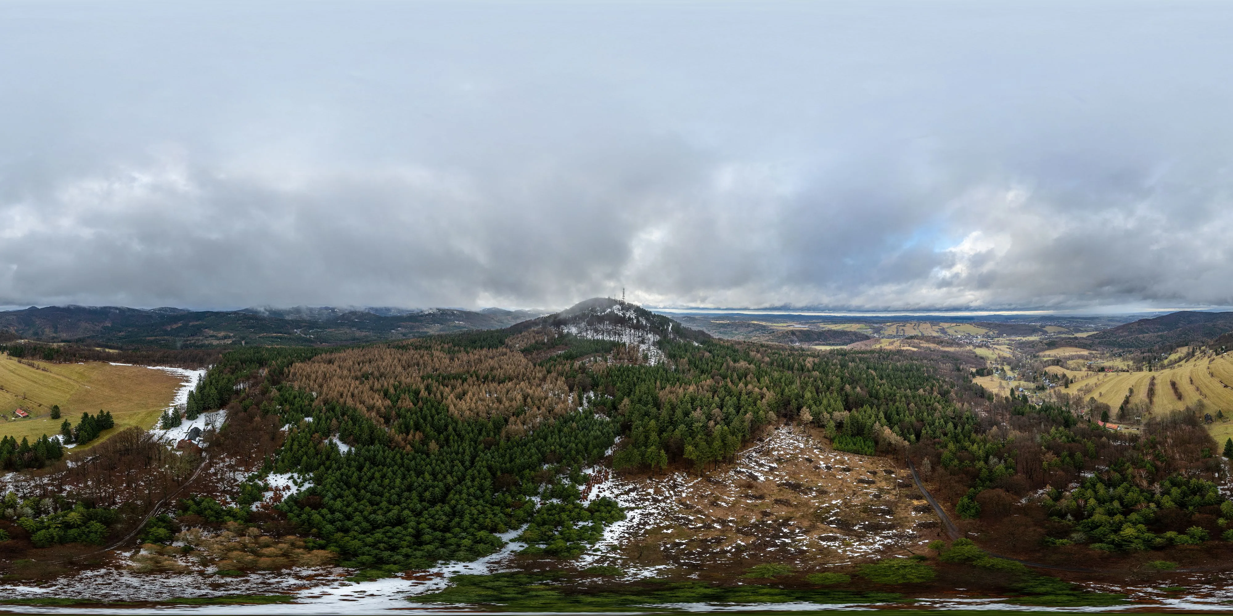 360 Grad Panorama Ansicht: Jedlová (deutsch Tannenberg) 774,2 m in Tschechien