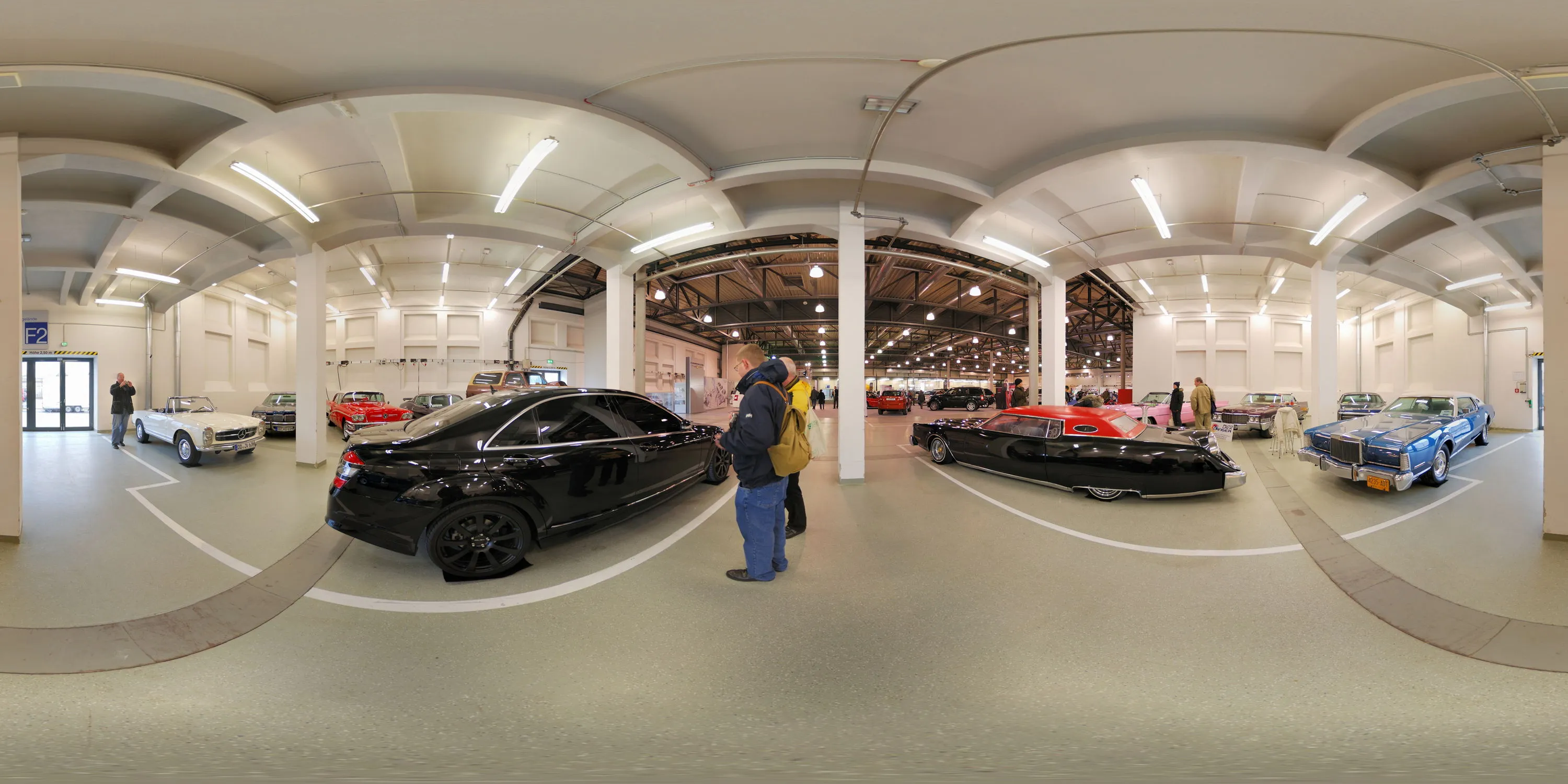 360 Grad Panorama Ansicht: Lowrider in Dresdner auto mobil 2009