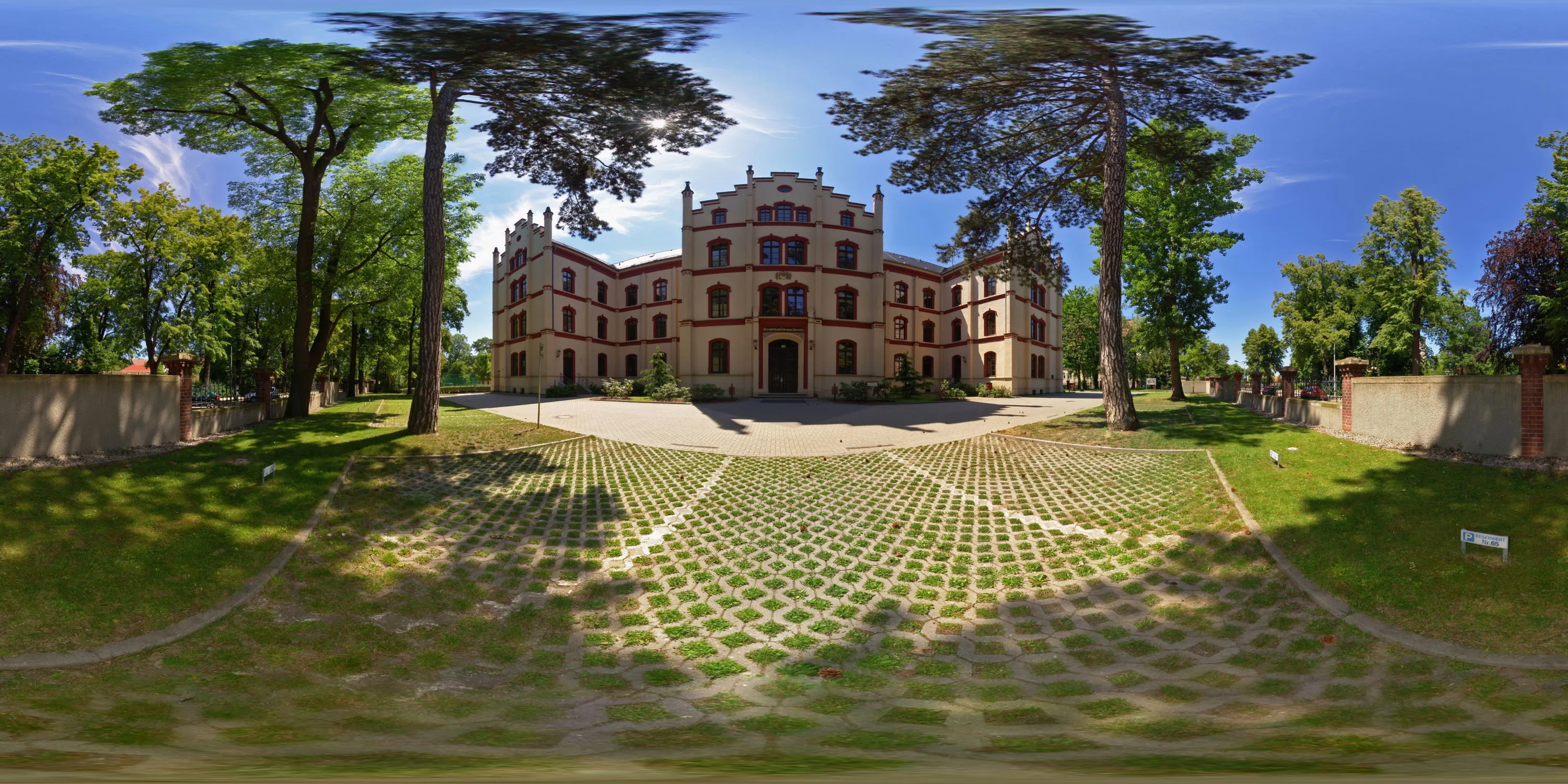 360 Grad Panorama Ansicht: Musikschule in Frühling 06