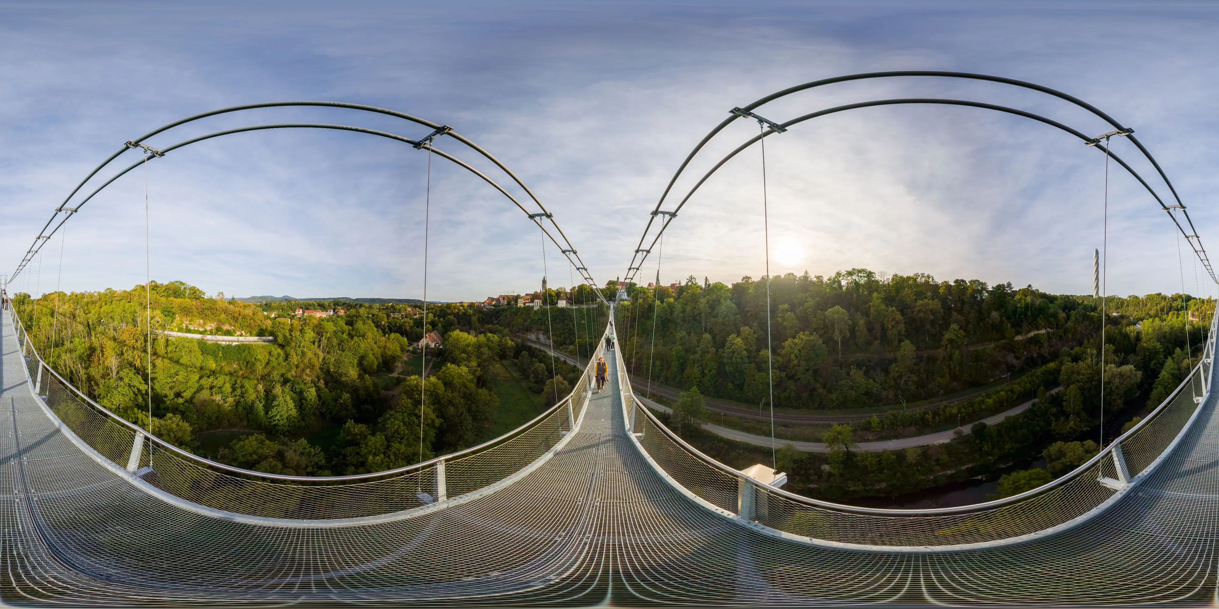 360° Panorama Ansicht: Hängebrücke „Neckarline“ - tiefster Punkt
