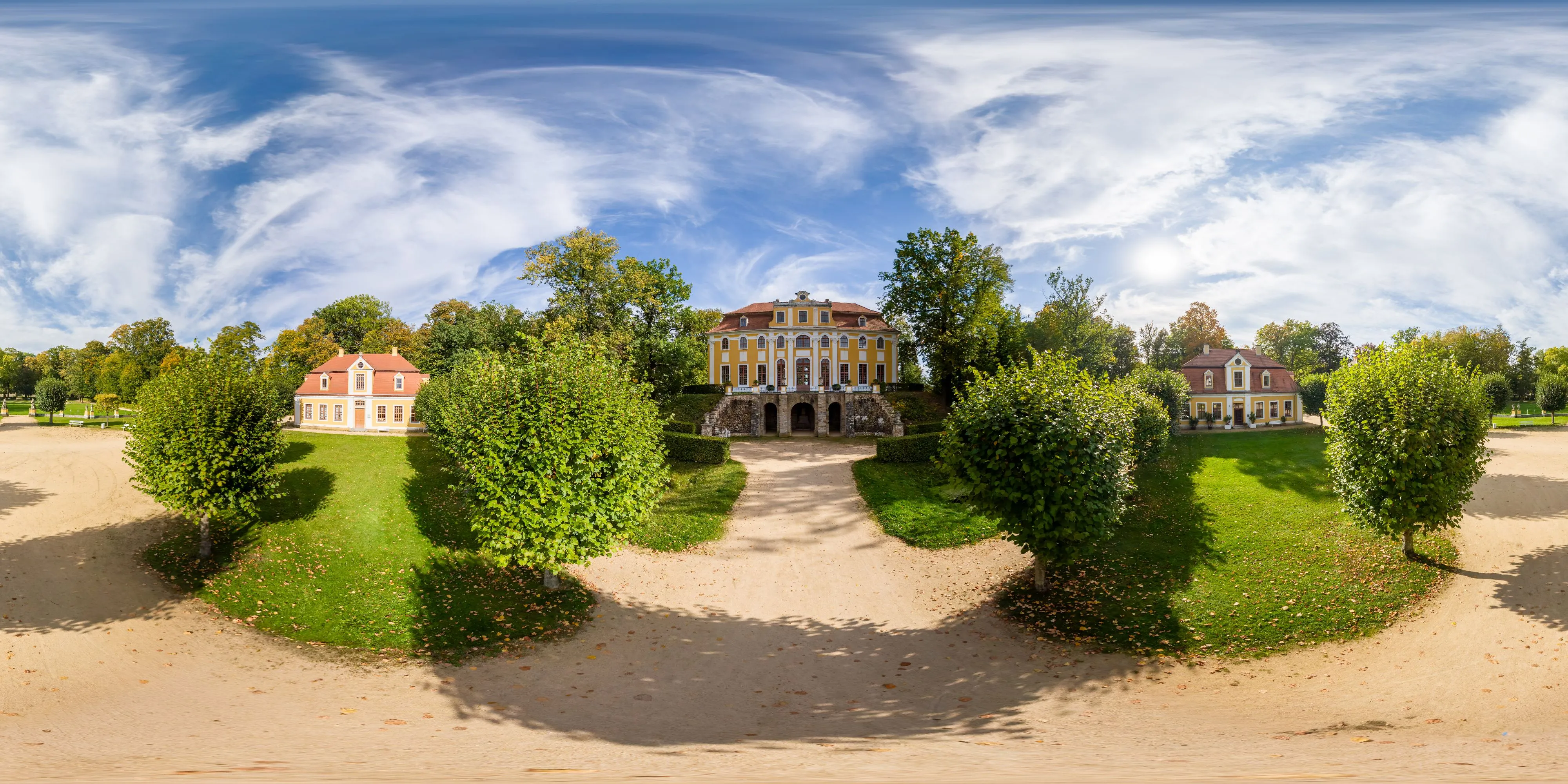 360° Panorama Ansicht: Kavaliershäuser vor dem Barockschloss