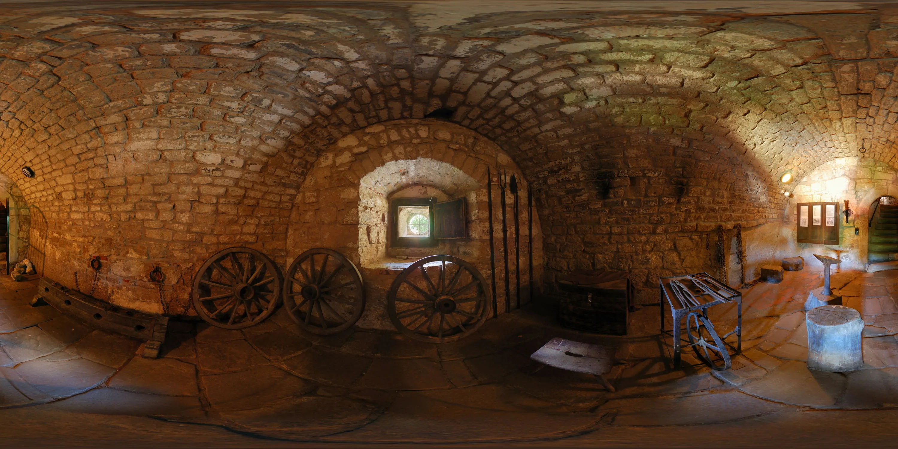 360 Grad Panorama Ansicht: Verließ in Burg Hohnstein