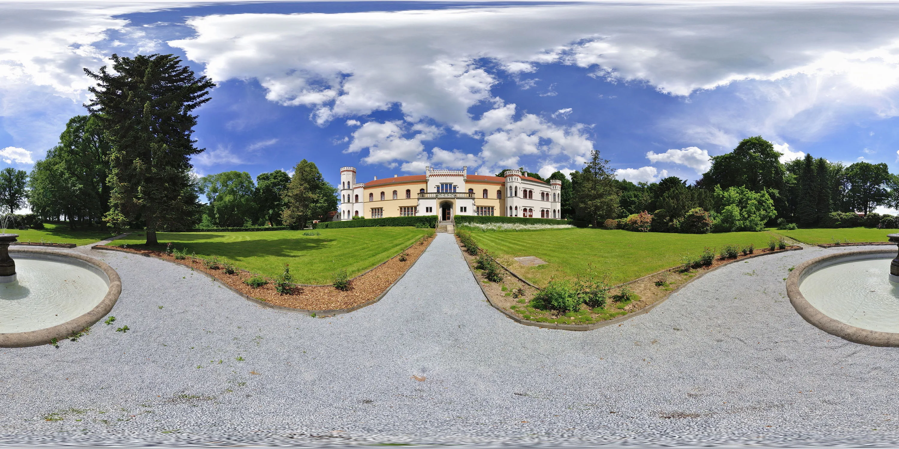 360 Grad Panorama Ansicht: Schloß Mengelsdorf in Oberlausitz