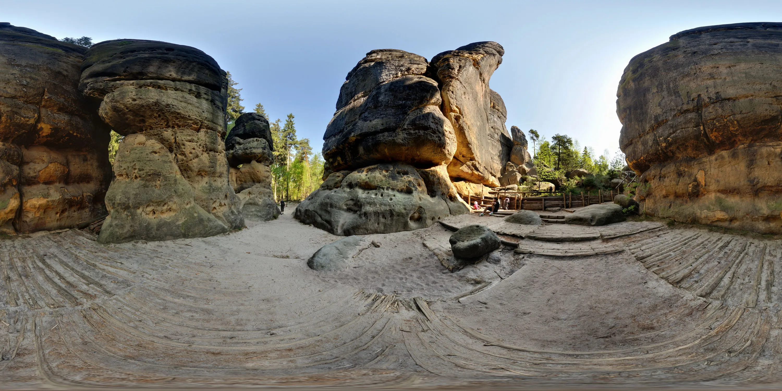 360 Grad Panorama Ansicht: Schrammtor in Wandergebiet Schrammsteine