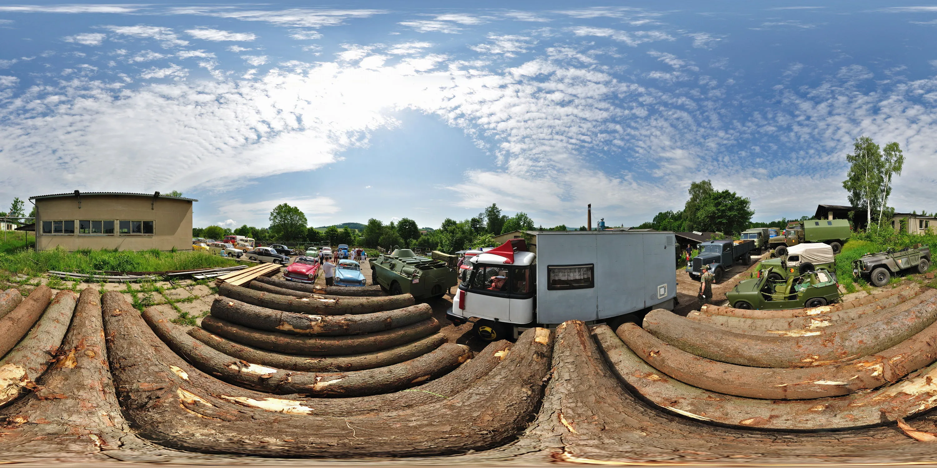 360 Grad Panorama Ansicht: Ausfahrt zum Sägewerk Richter Seifhennersdorf 2 in 19. Kfz Veteranentreffen 2010 in Strahwalde