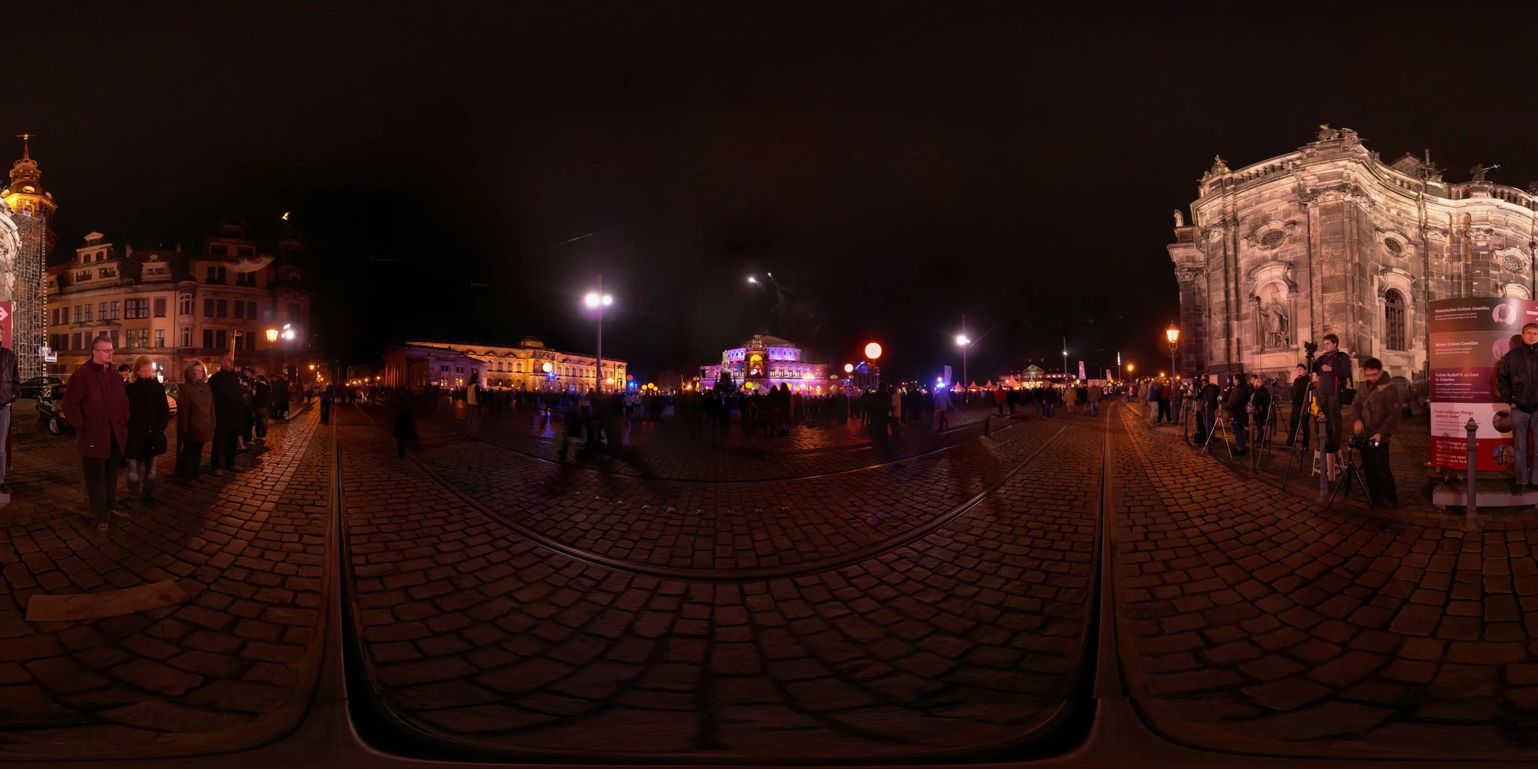 360° Panorama Ansicht: Semperopernball