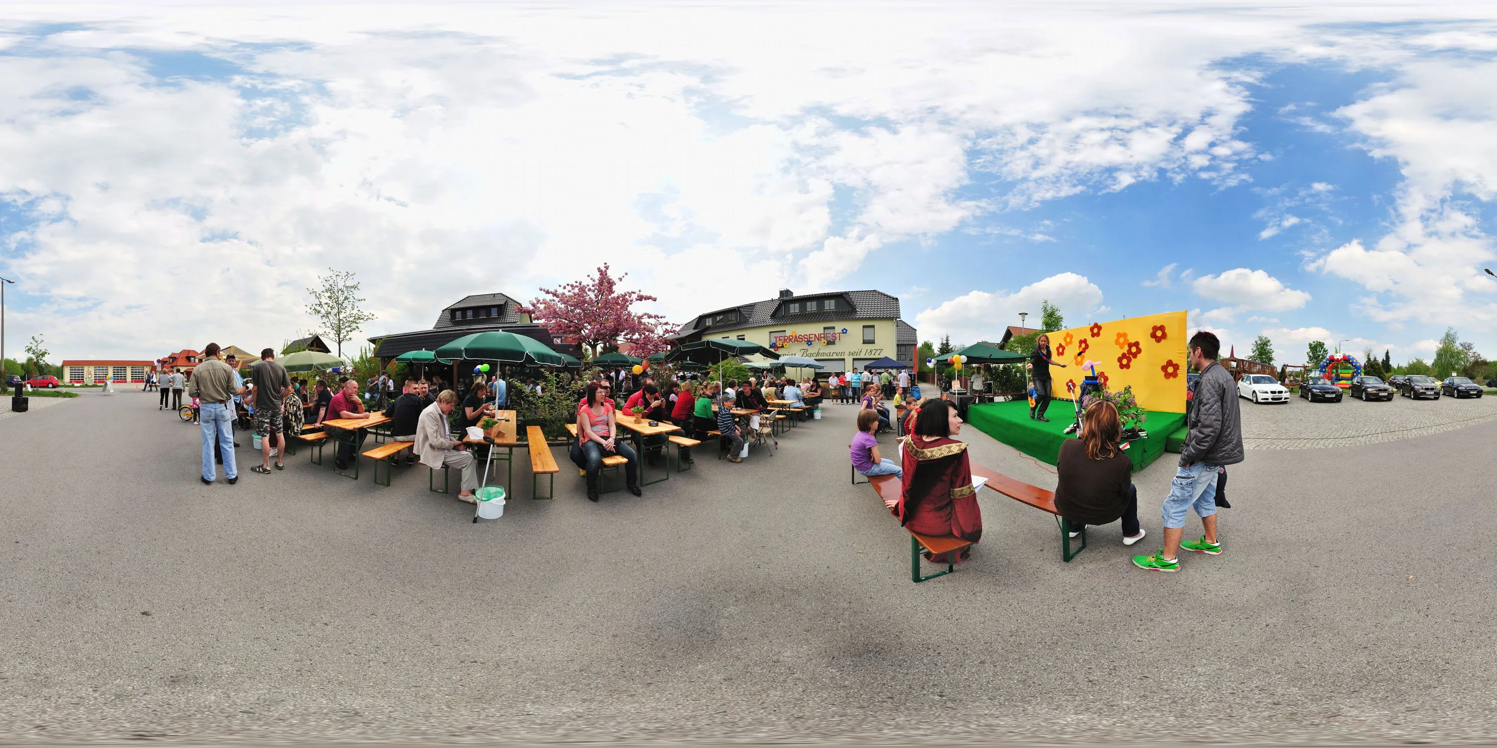 360 Grad Panorama Ansicht: Terrassenfest Bäckerei Jeremias Großdubrau 2010 in Oberlausitz