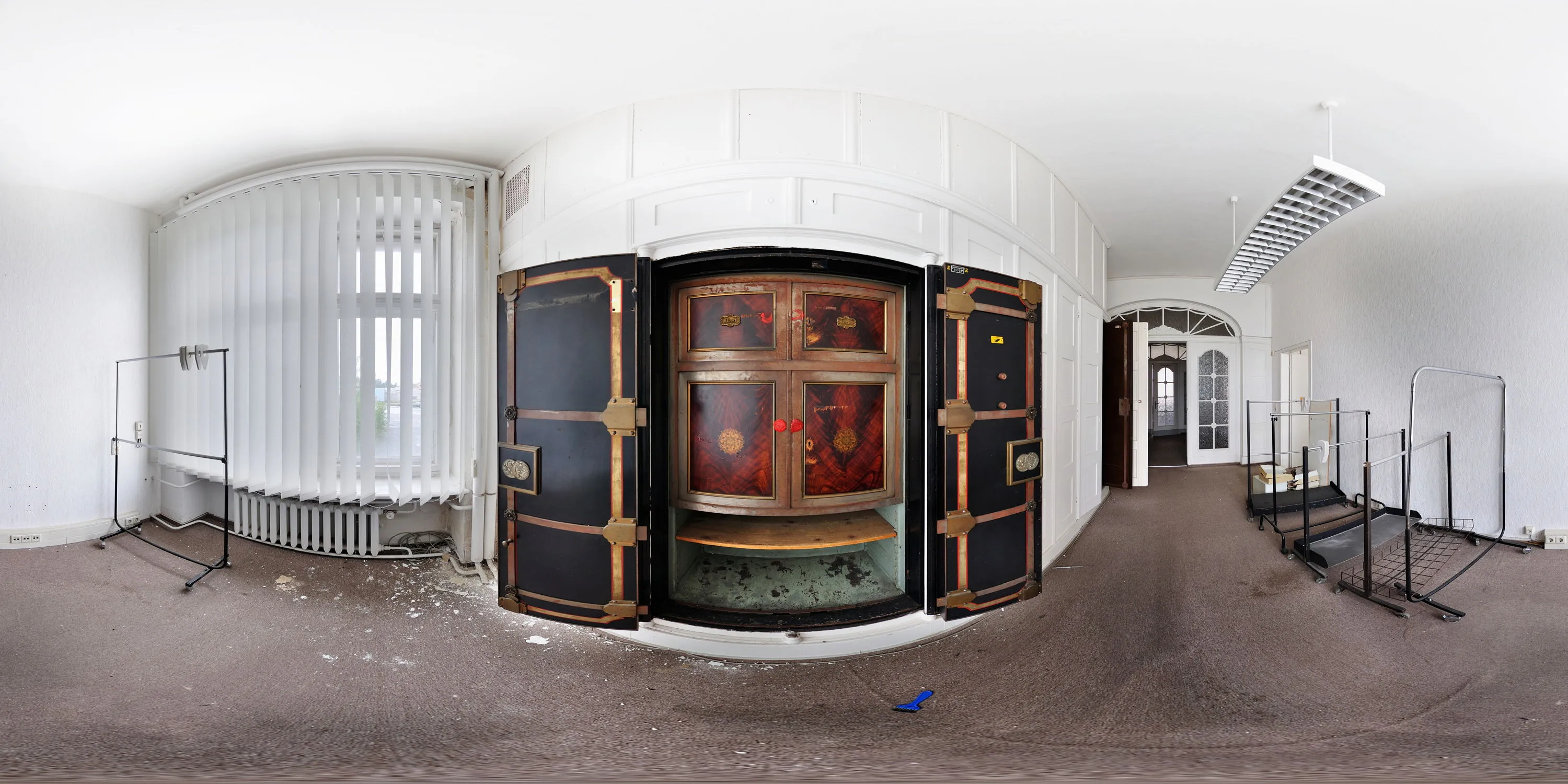 360 Grad Panorama Ansicht: Einbautresor in Textilfabrik Oberlauitz Verwaltung