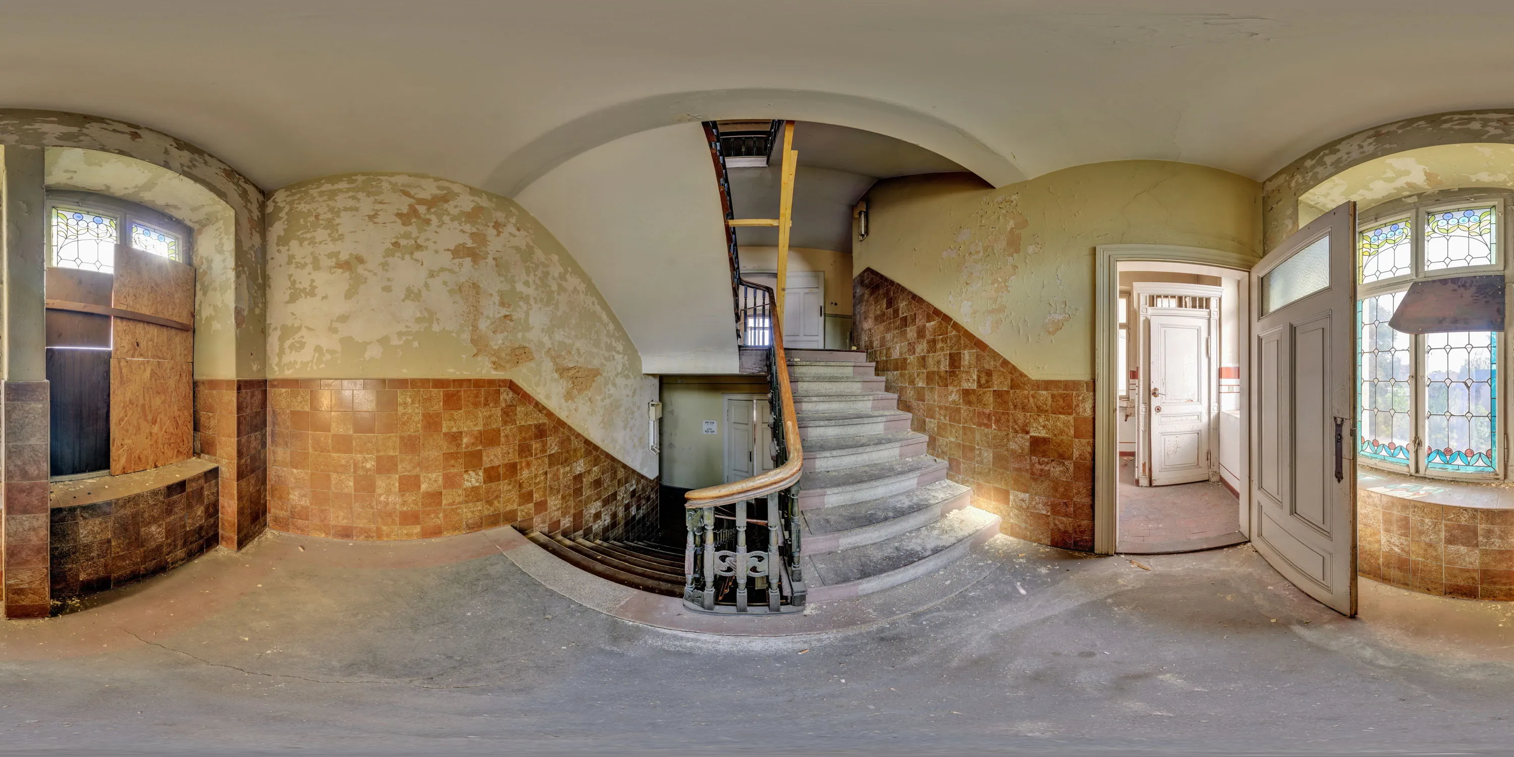 360 Grad Panorama Ansicht: Hotel Vier Jahreszeiten - Treppenhaus in Görlitz