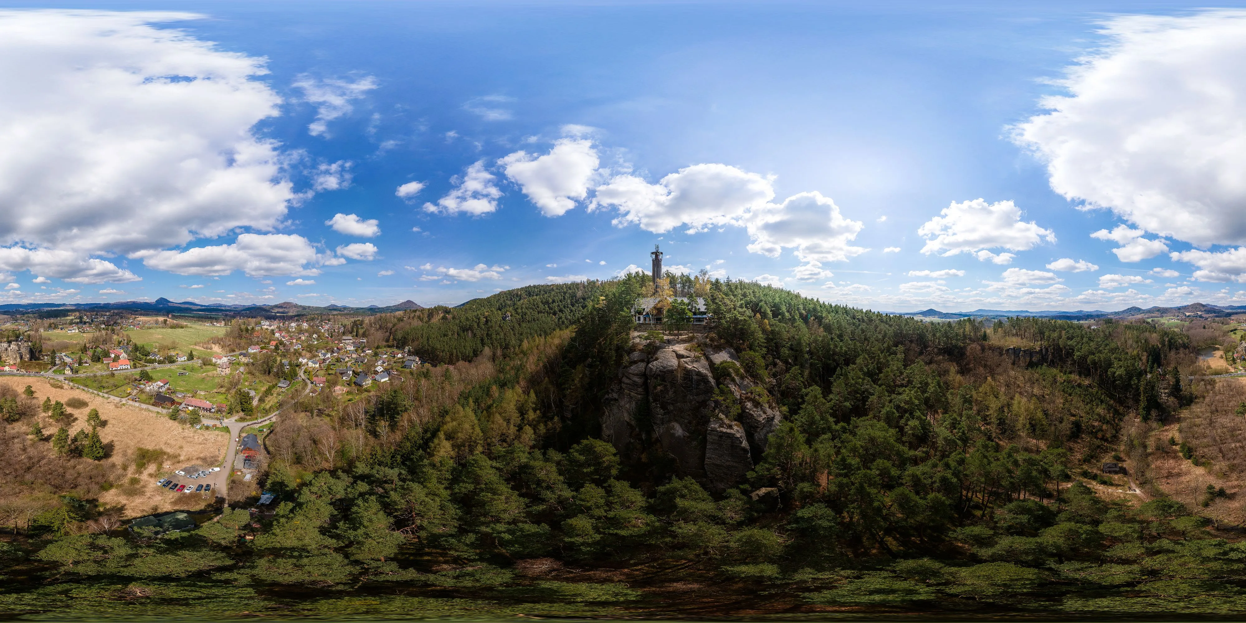 360 Grad Panorama Ansicht: Aussichtsplattform Na stráži in Sloup v Cechách in Tschechien