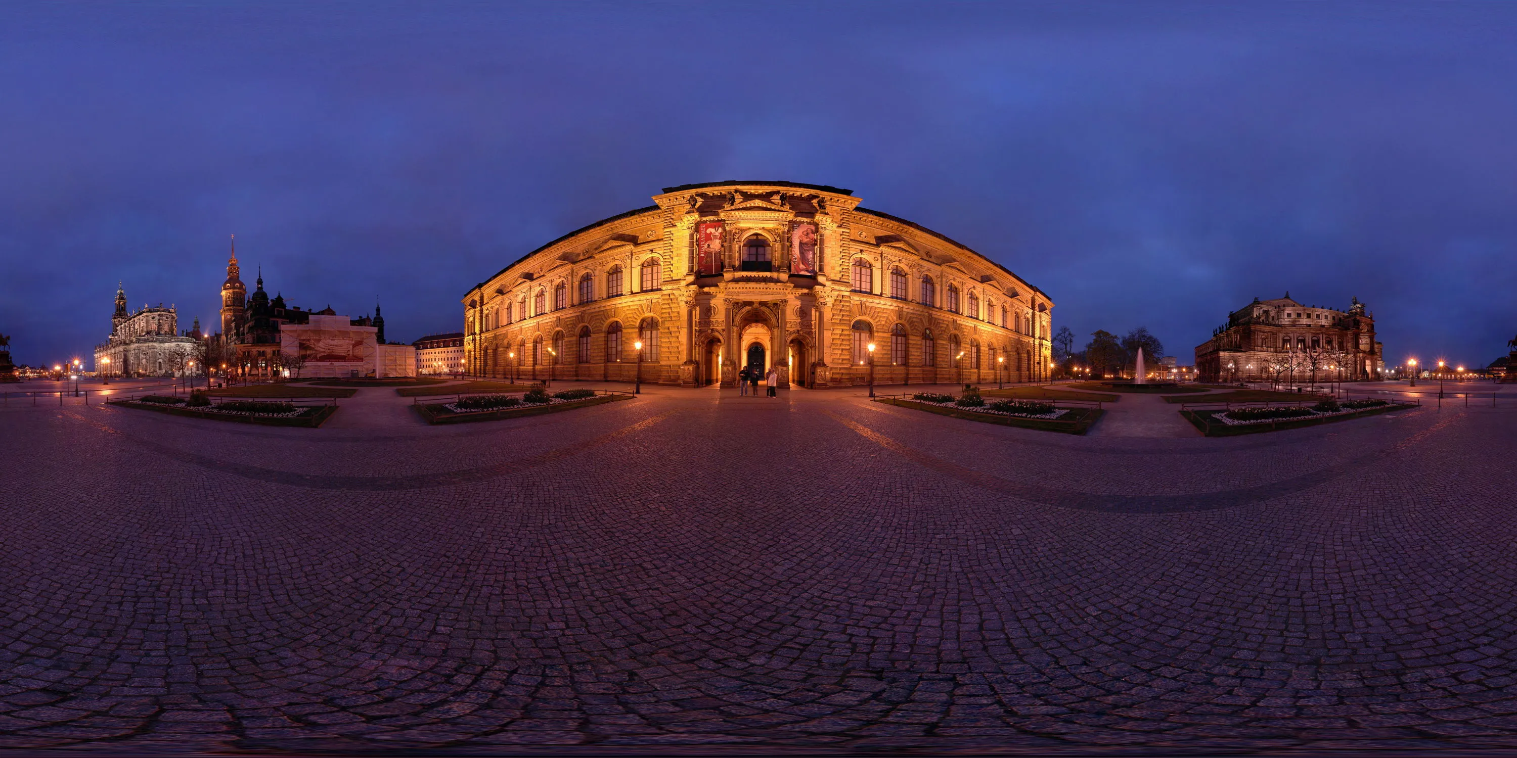 360 Grad Panorama Ansicht: Zwinger in Frühling 2007