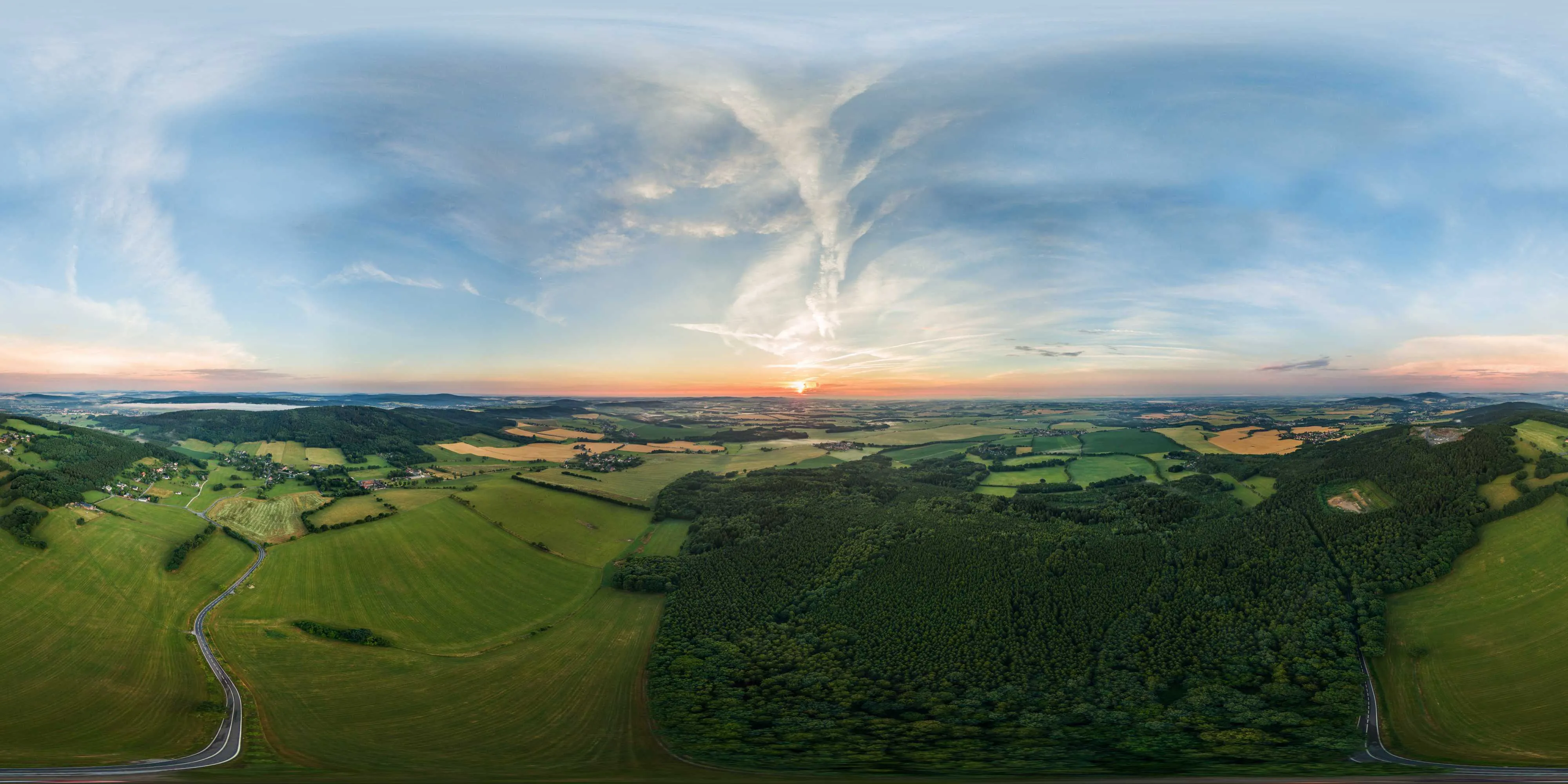360 Grad Panorama Ansicht: Dretschen - Nebel nach einem Sommerregen in Oberlausitz