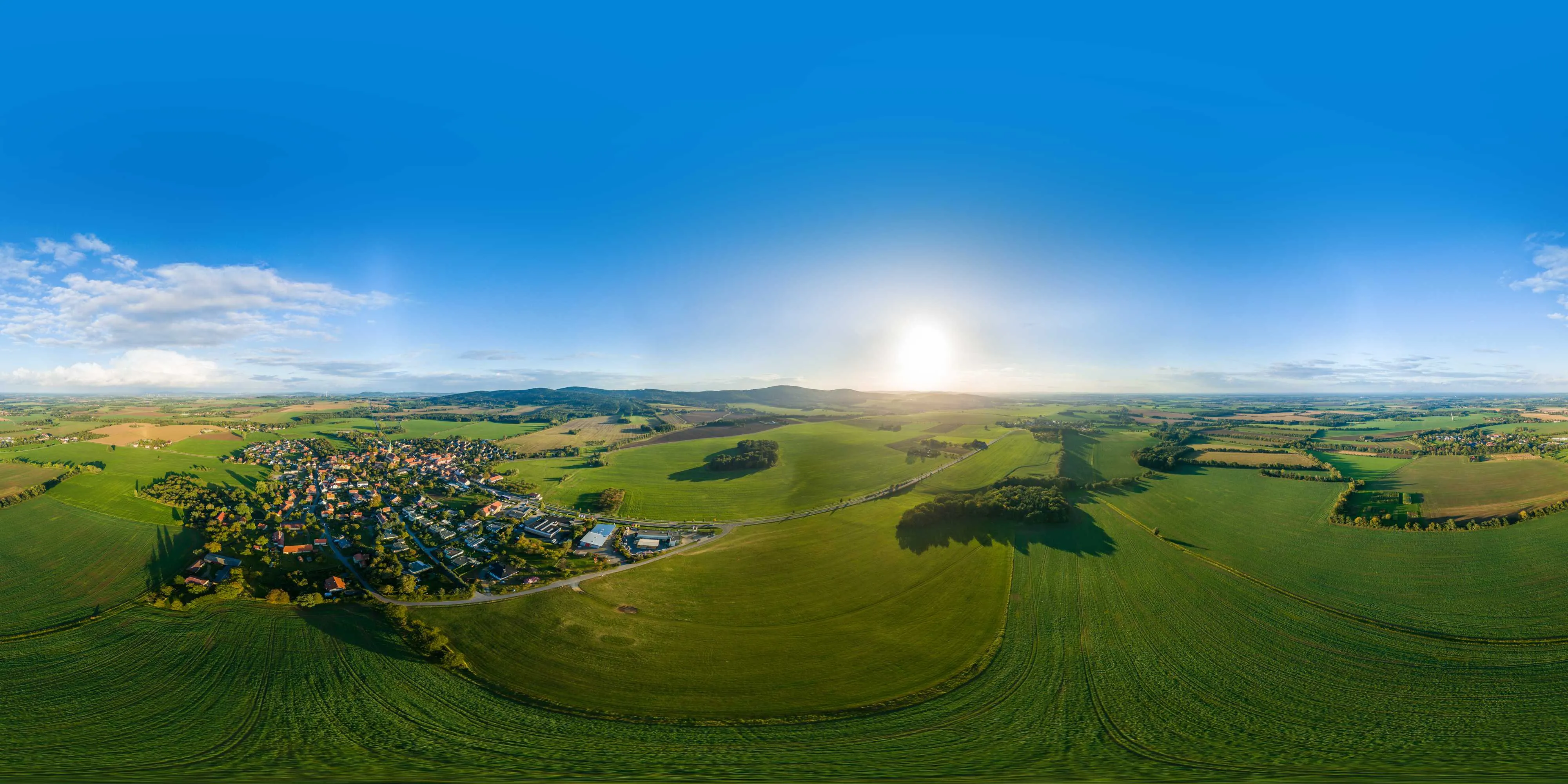 360 Grad Panorama Ansicht: Luftpanorama - Hochkirch in Hochkirch