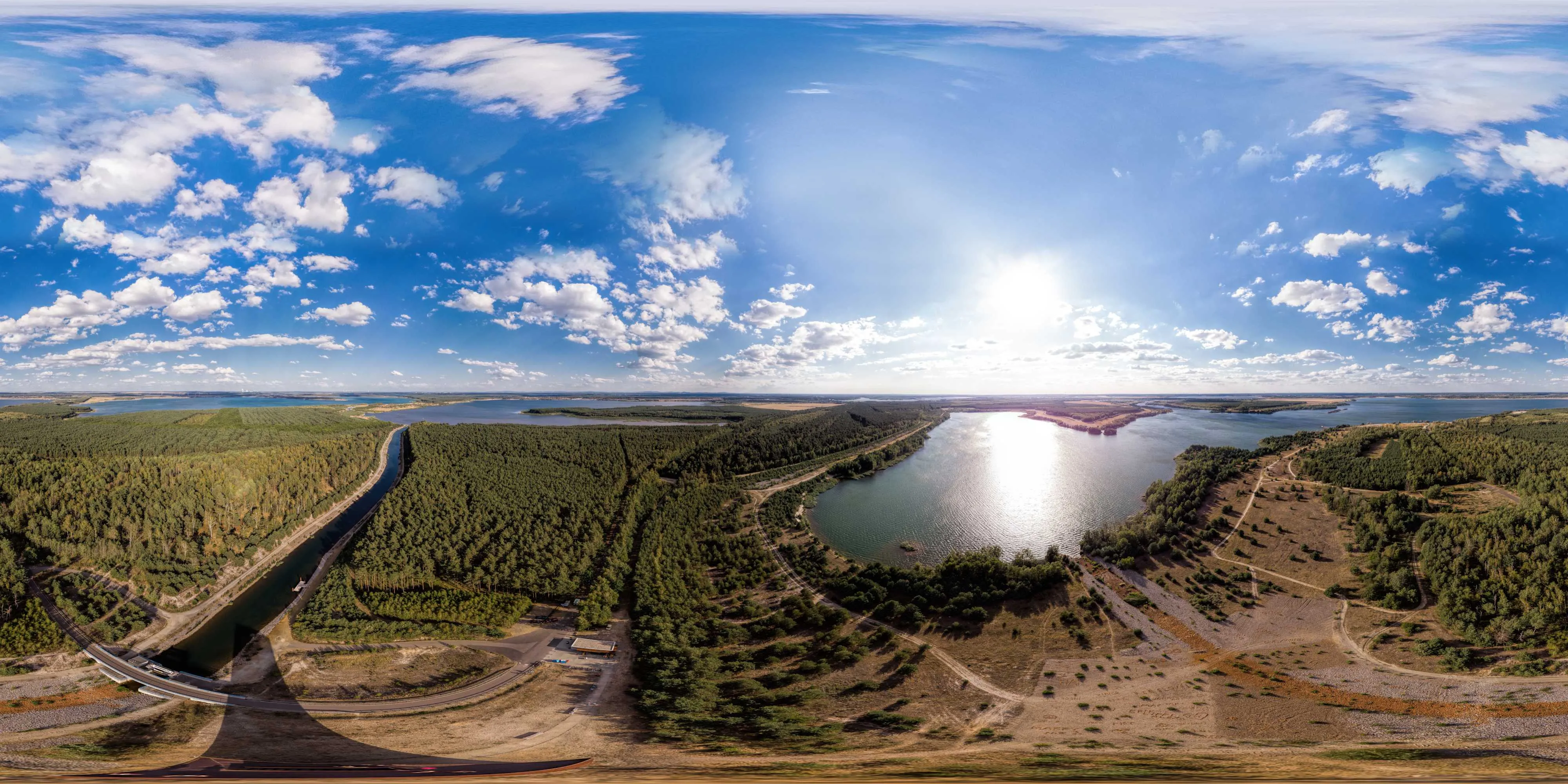 360 Grad Panorama Ansicht: Luftpanorama - Aussichtsturm Rostiger Nagel in Landmarke Lausitzer Seenland