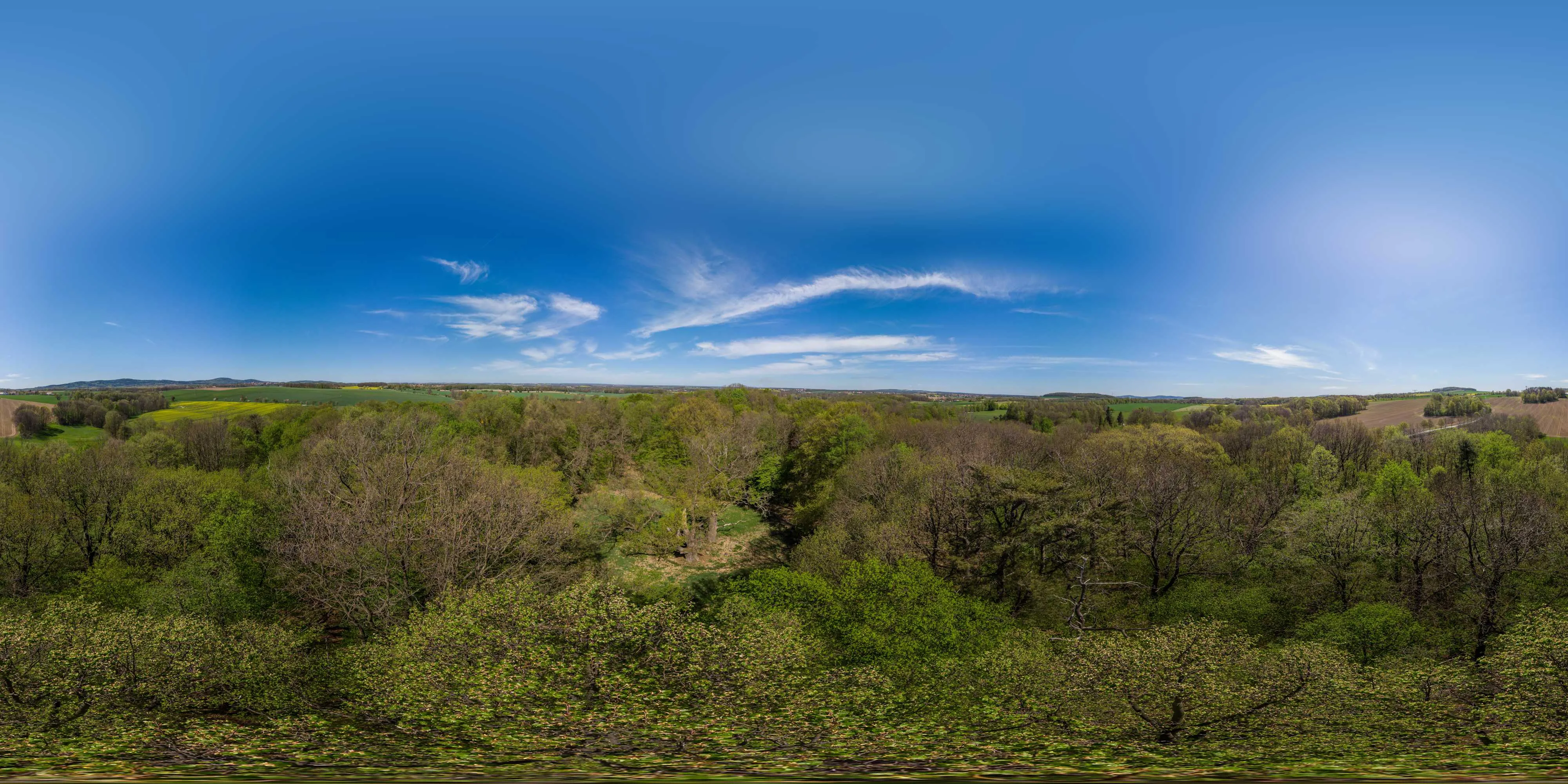 360 Grad Panorama Ansicht: Luftpanorama - Erdbegräbnisstätte in der Lausker Skala in Oberlausitz