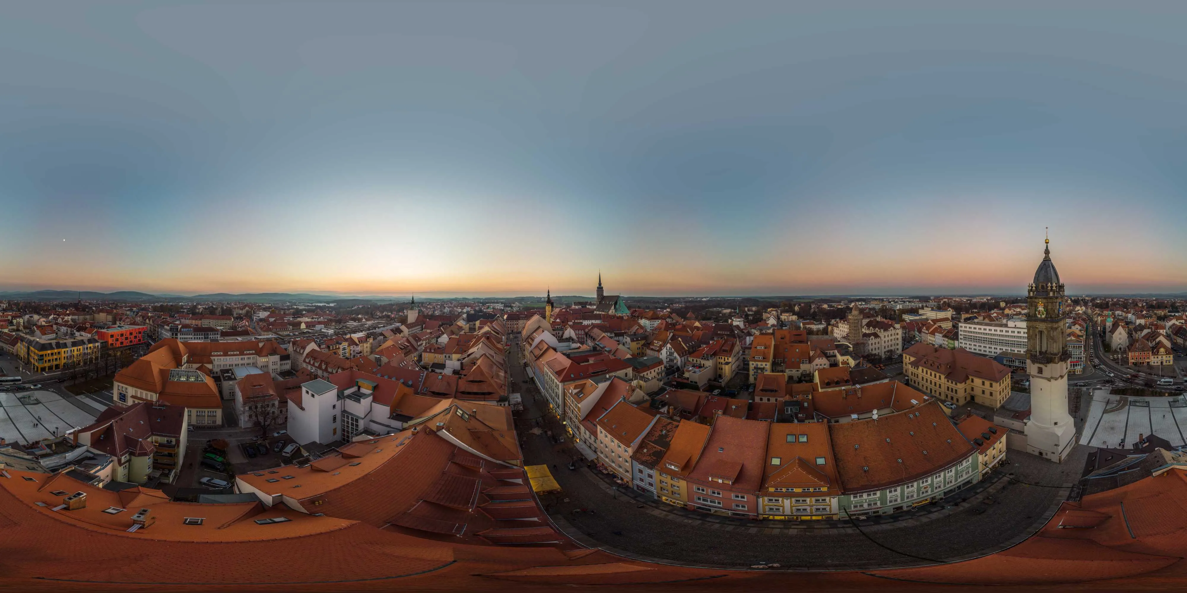 360 Grad Panorama Ansicht: Luftpanorama - Abenstimmung beim Reichenturm in Herbst 2018