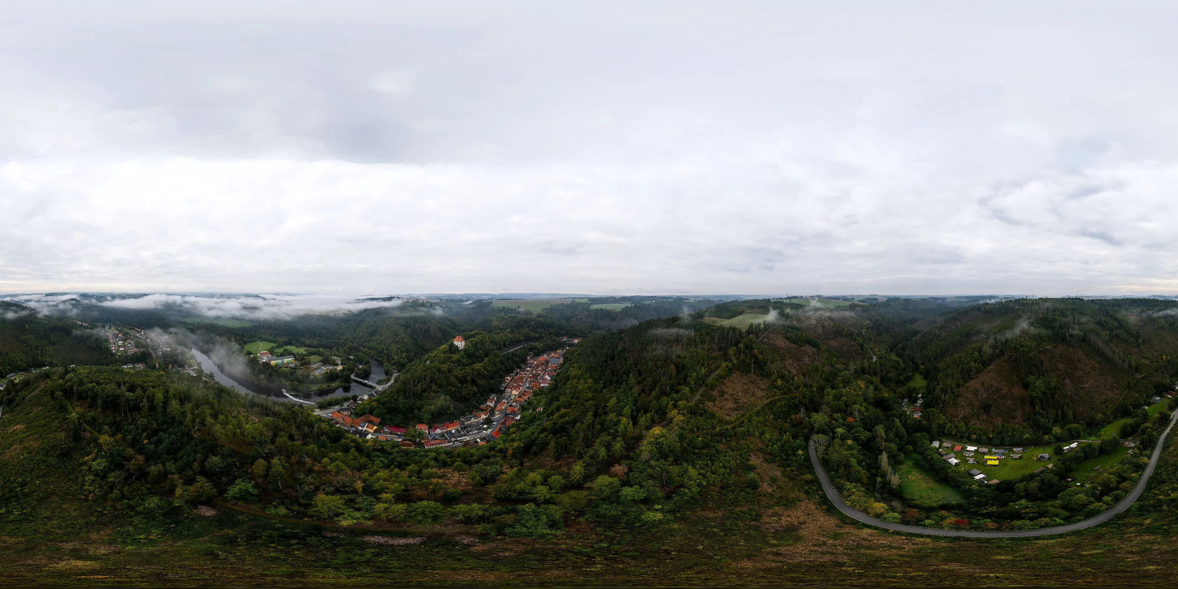 360 Grad Panorama Ansicht: Ziegenrück bei Nebel in Ziegenrück