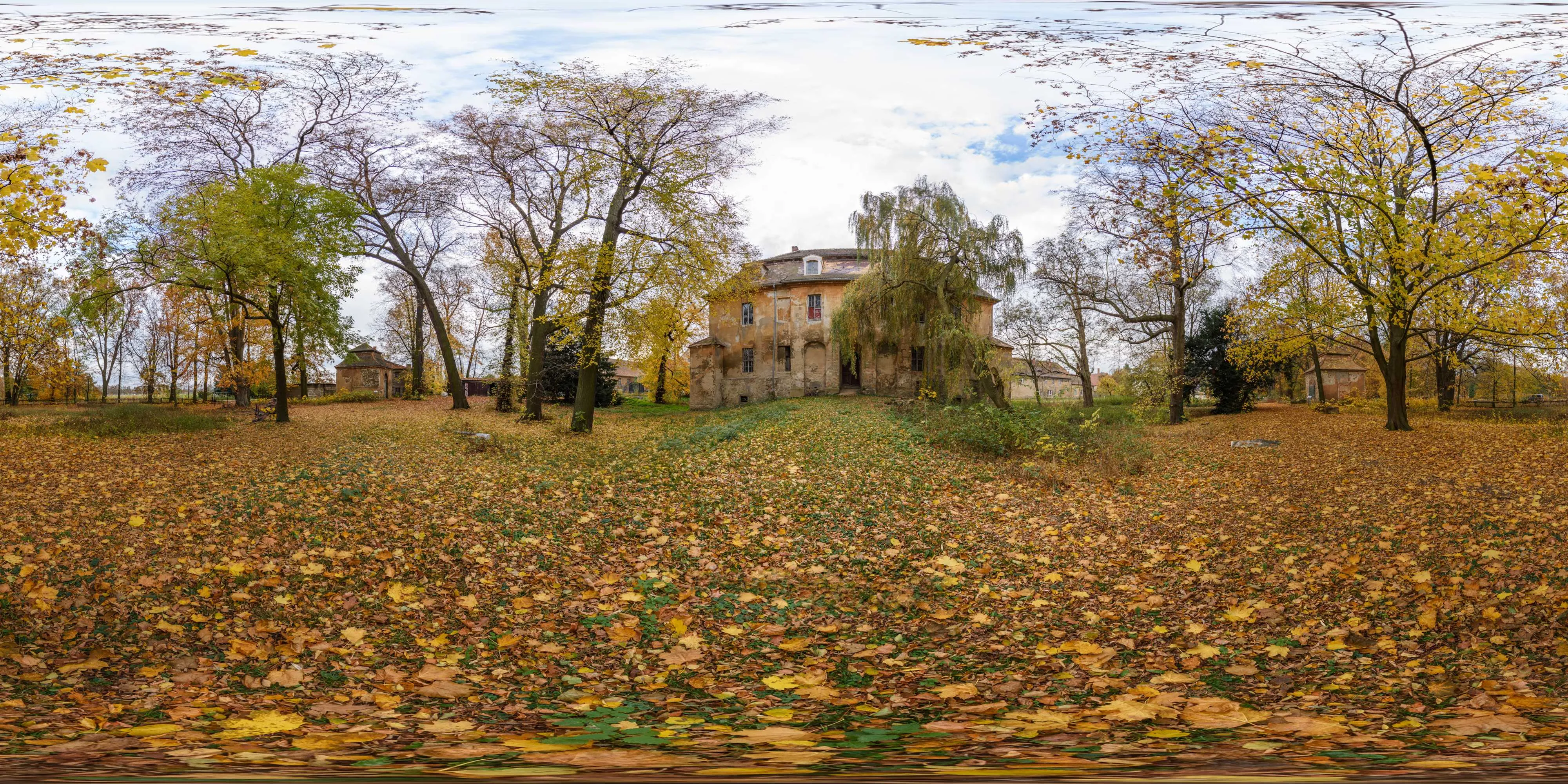 360 Grad Panorama Ansicht: Nordseite mit Schloßpark in Schloss Radibor