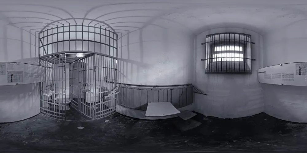 360° Panorama: Stasiknast Bautzen II Arrestzelle in Stasigefängnis Bautzen II