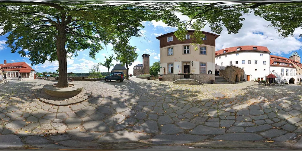 360° Panorama: Burghof in Burg Hohnstein