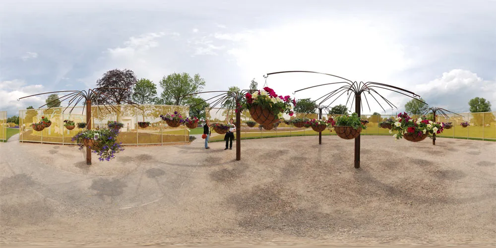 360° Panorama: Blumenampeln in Bundesgartenschau 2009