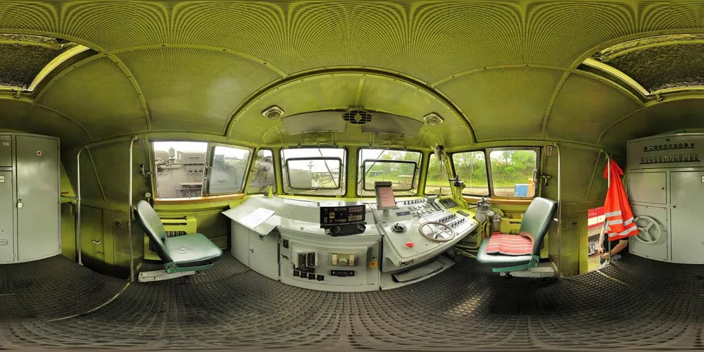 360° Panorama: Diesellok BR 119 095 in Maschinenhaus Löbau