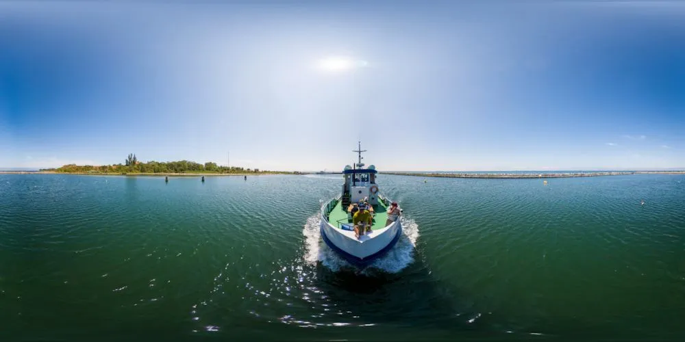 360° Panorama: MS Seeadler - Ausfahrt aus dem Hafen der Greifswalder Oie in Greifswalder Oie