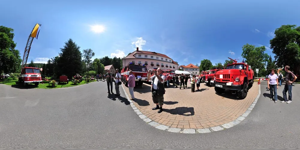 360° Panorama: Feuerwehrausstellung in Historik Mobil 2011