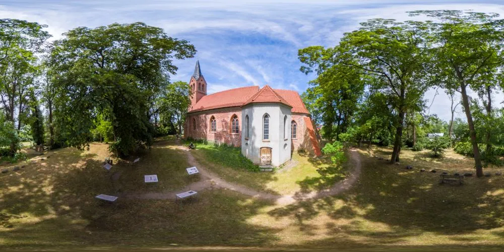 360° Panorama: Krummin - St.-Michael-Kirche - Süd-Ost-Ansicht in Insel Usedom